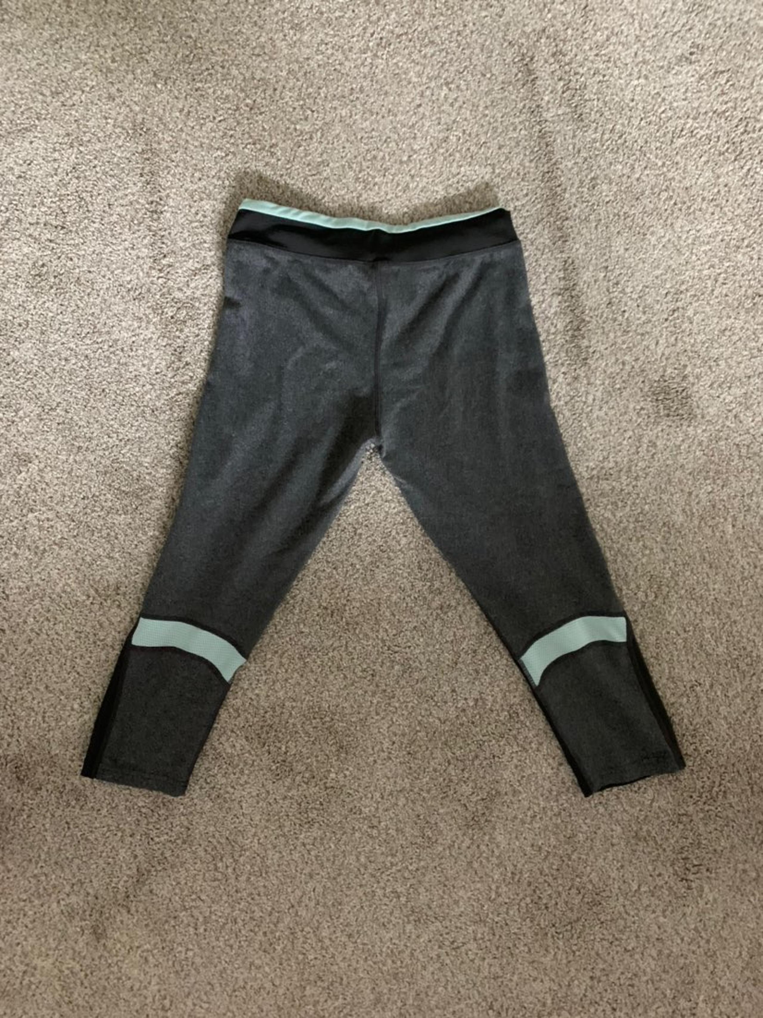 Leggings EXCELLENT CONDITION SIZE M