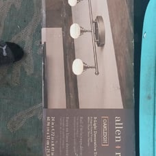 Three light decorative track light