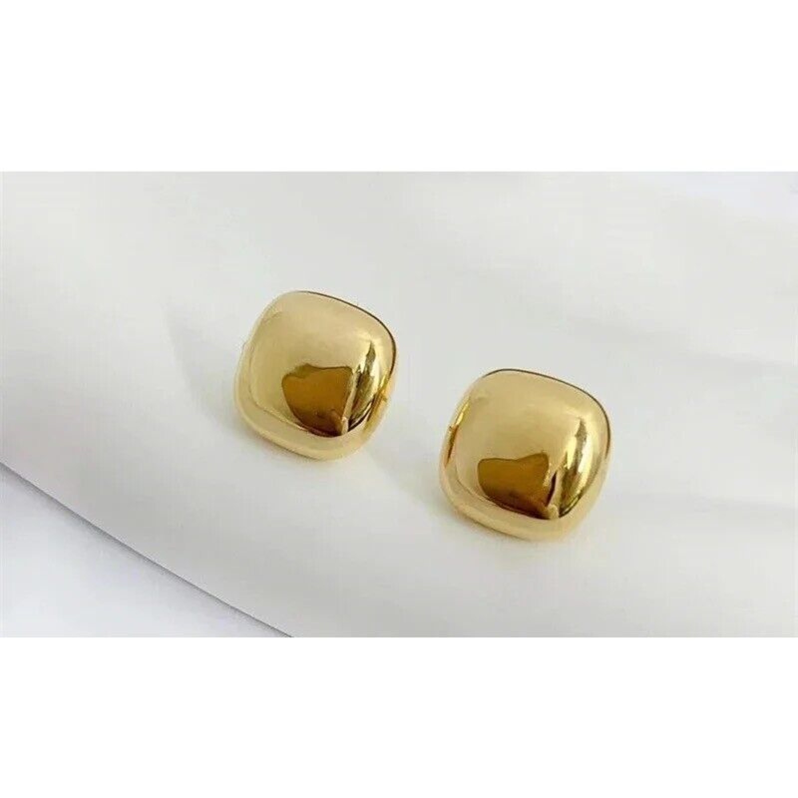 18k Gold Rounded Square Stud Earrings, Large 18k Gold Stud Earrings for Women