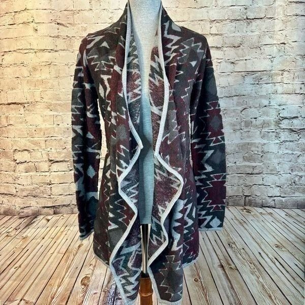 Lucky Brand Aztec Flyaway Waterfall Cardigan Sweater Red Gray Fuzzy Size Small