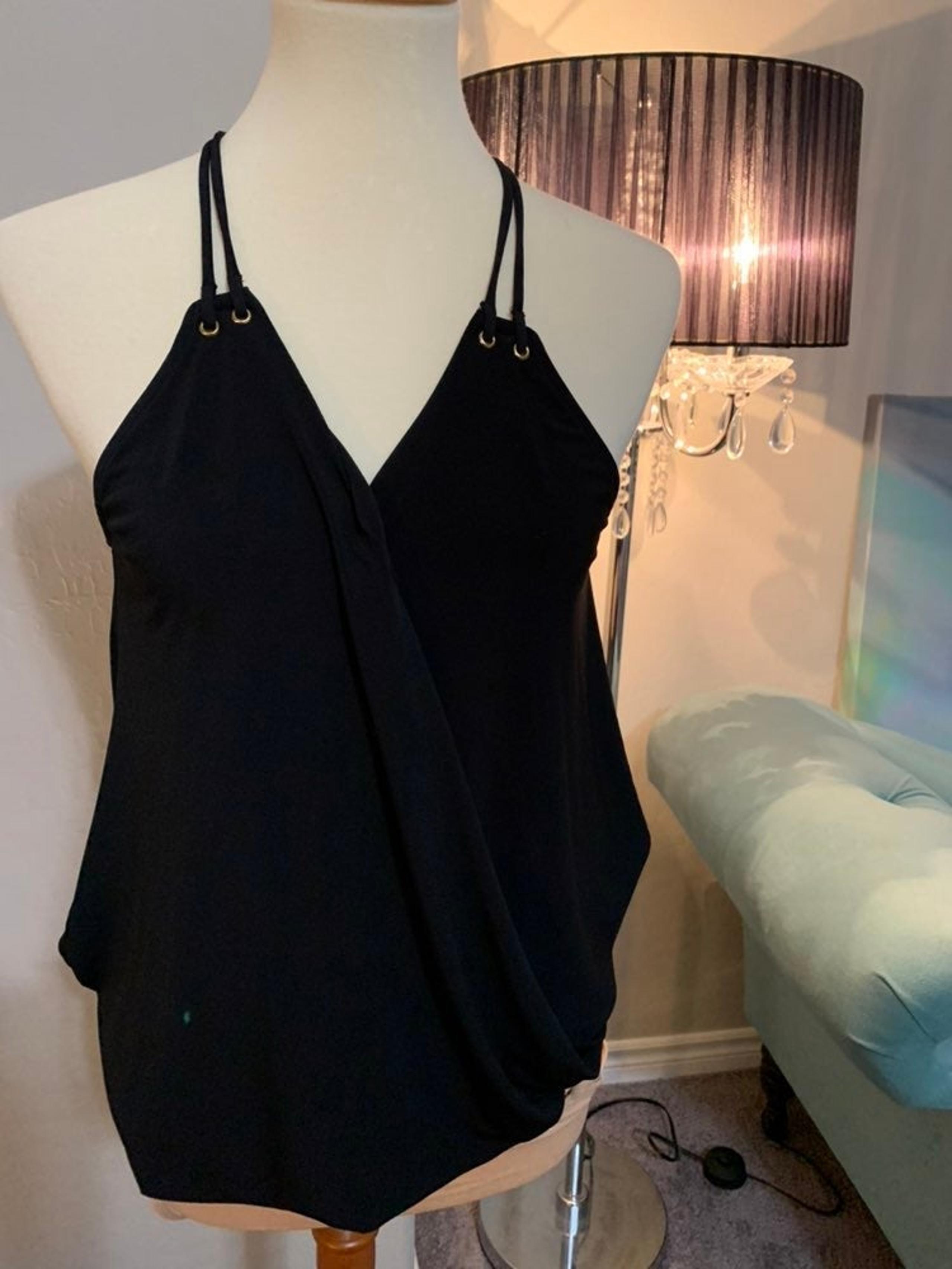 Top halter black