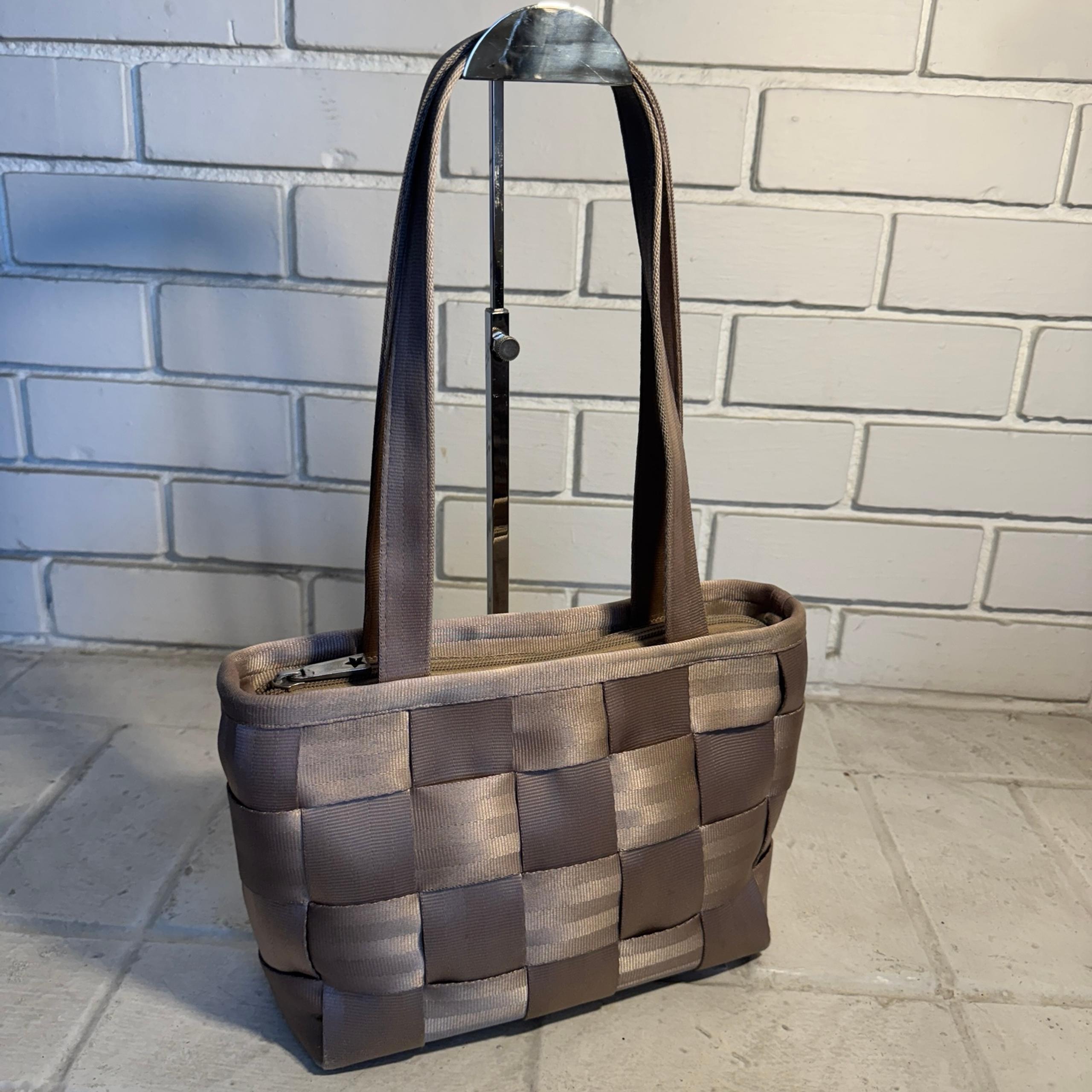 Harveys Original Seatbelt Tan Shoulder Tote Bag Woven Handbag Made in USA EUC