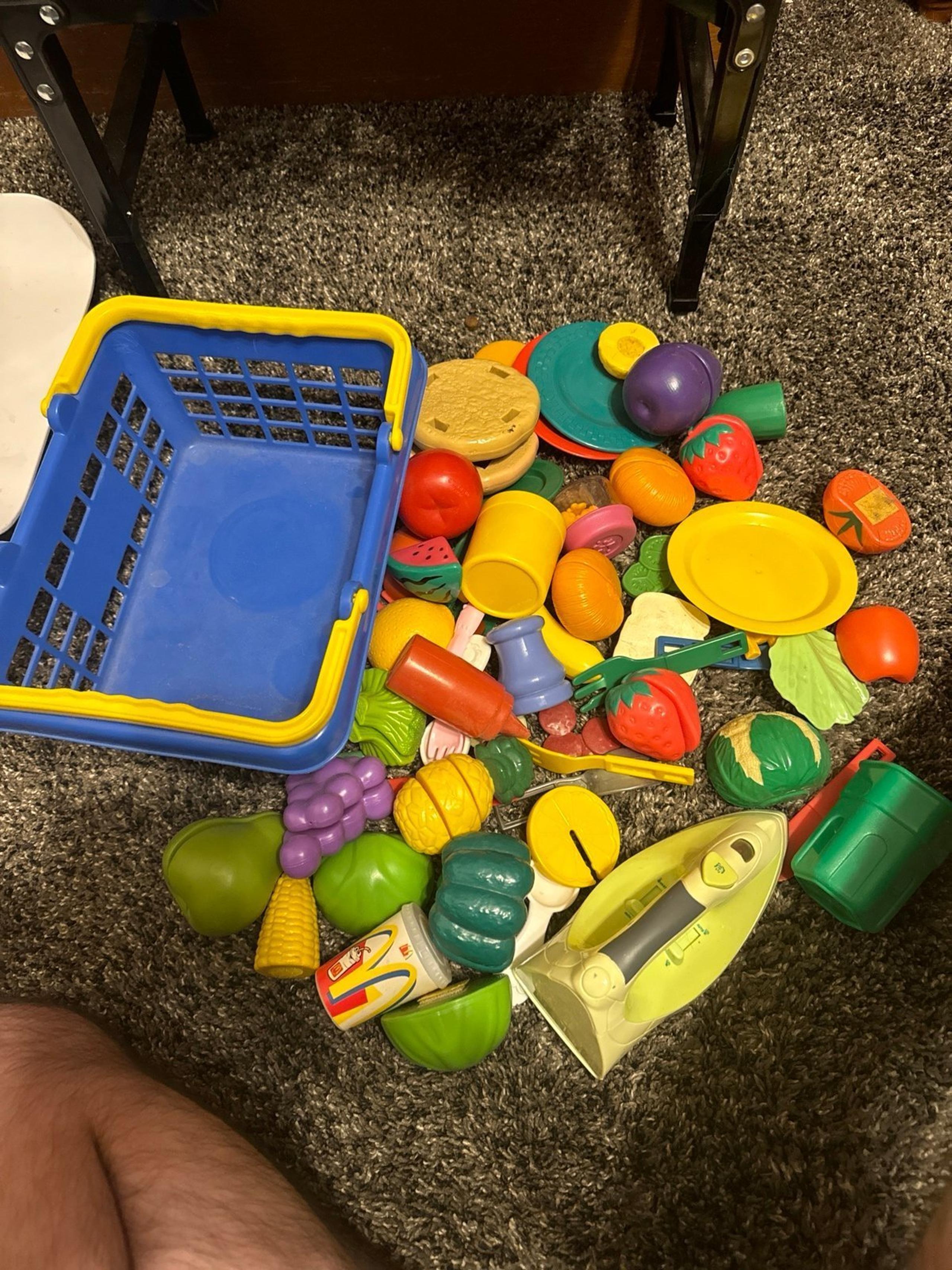 play food basket and iron