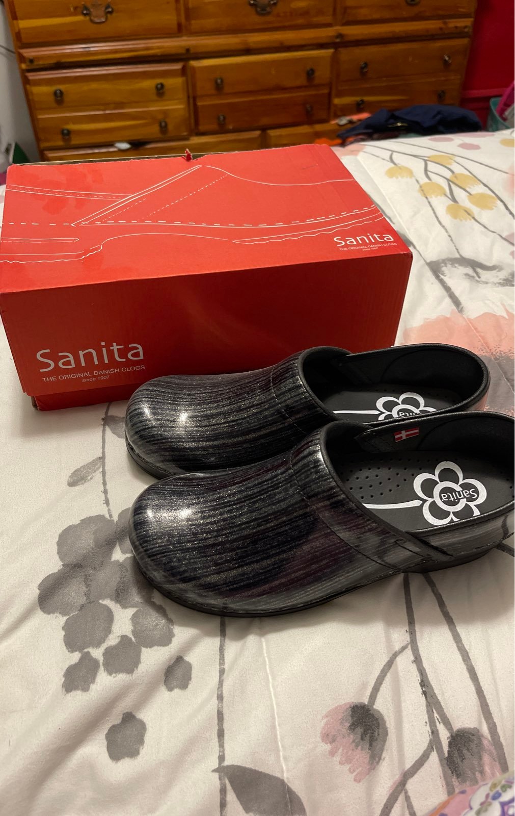 Sanita clogs