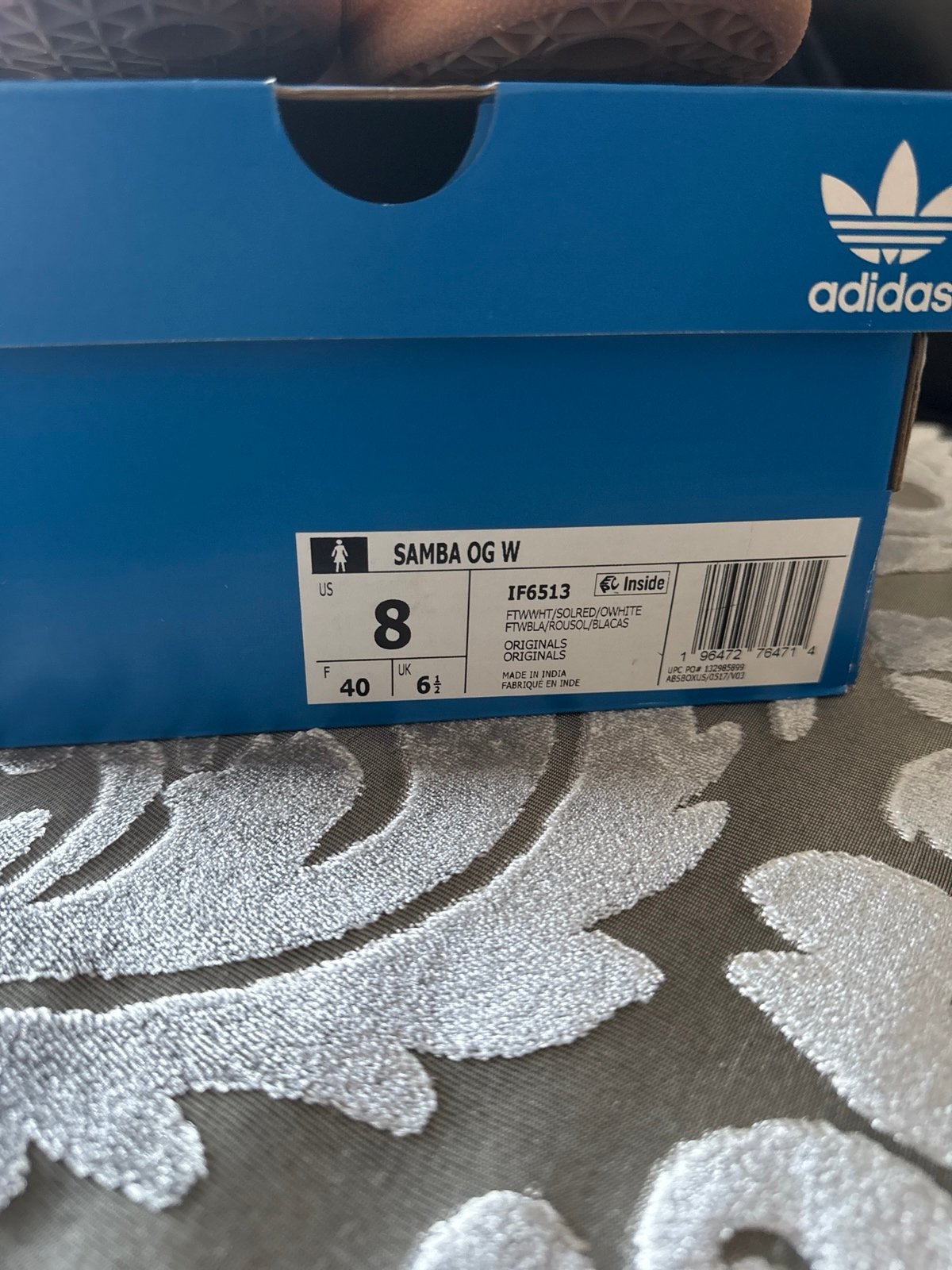 Women’s Adidas Sambas size 8