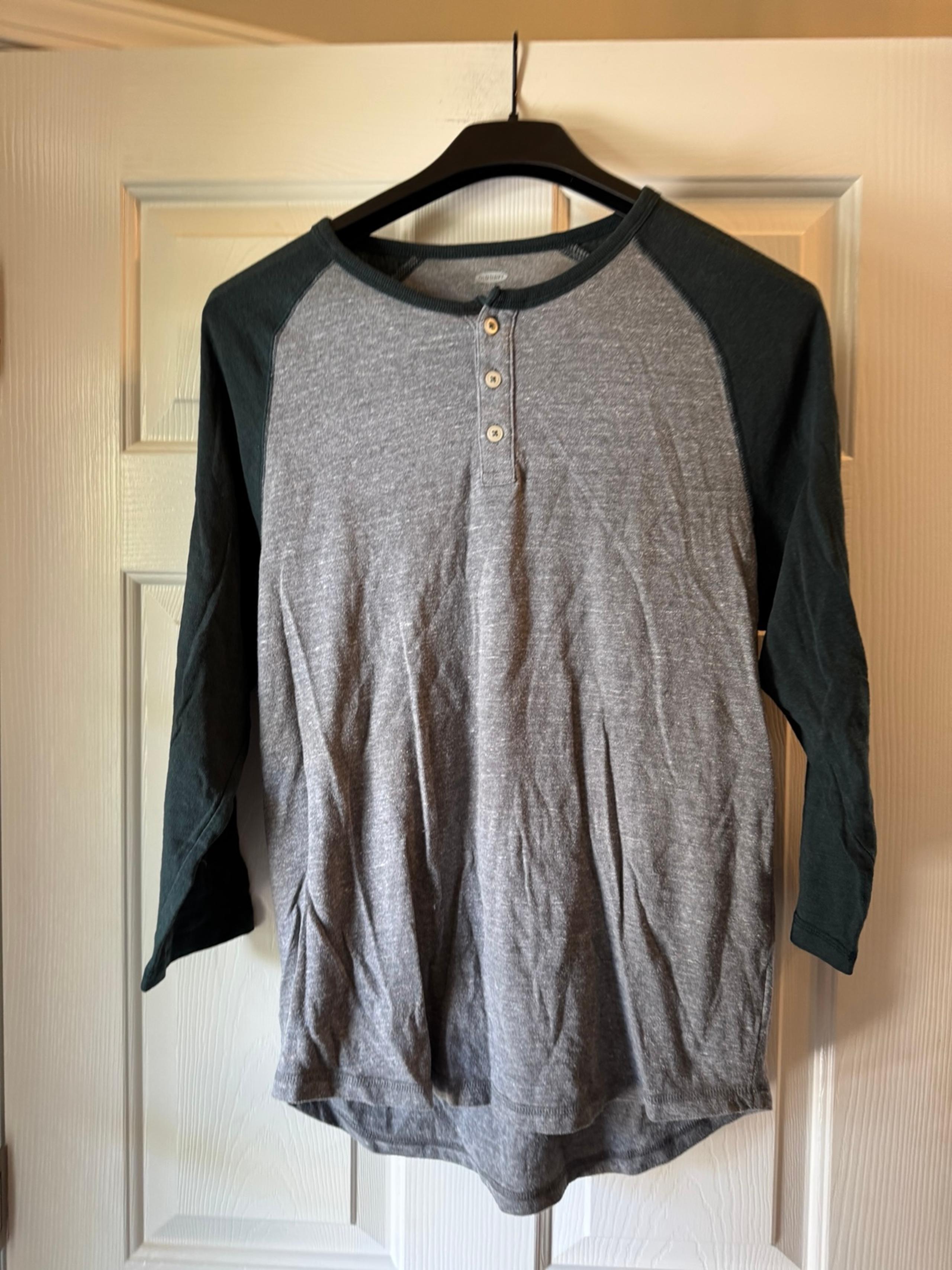 Old Navy Grey/Green Henley Baseball T-shirt Men’s Medium