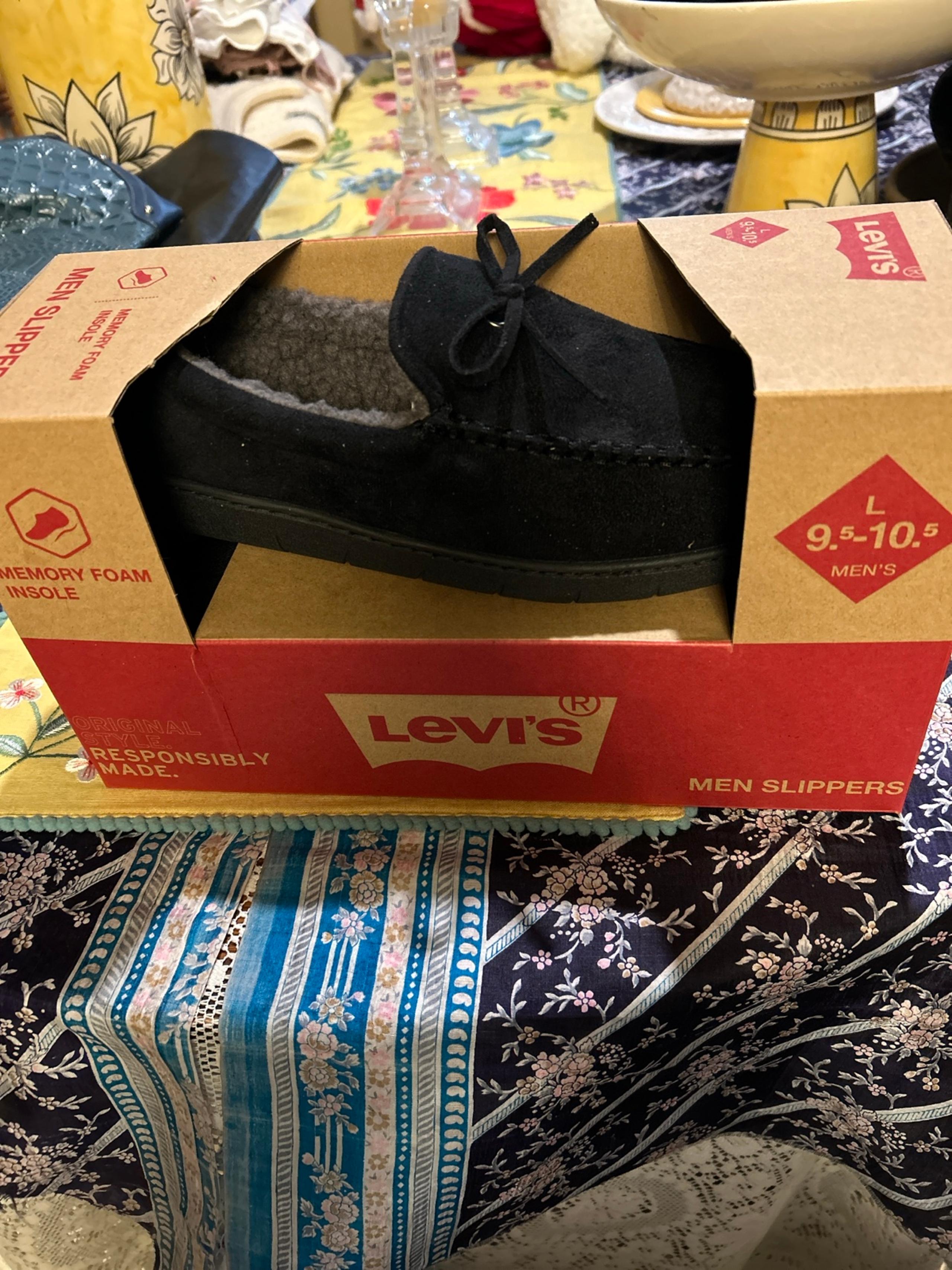 Levi’s black suede leather slippers