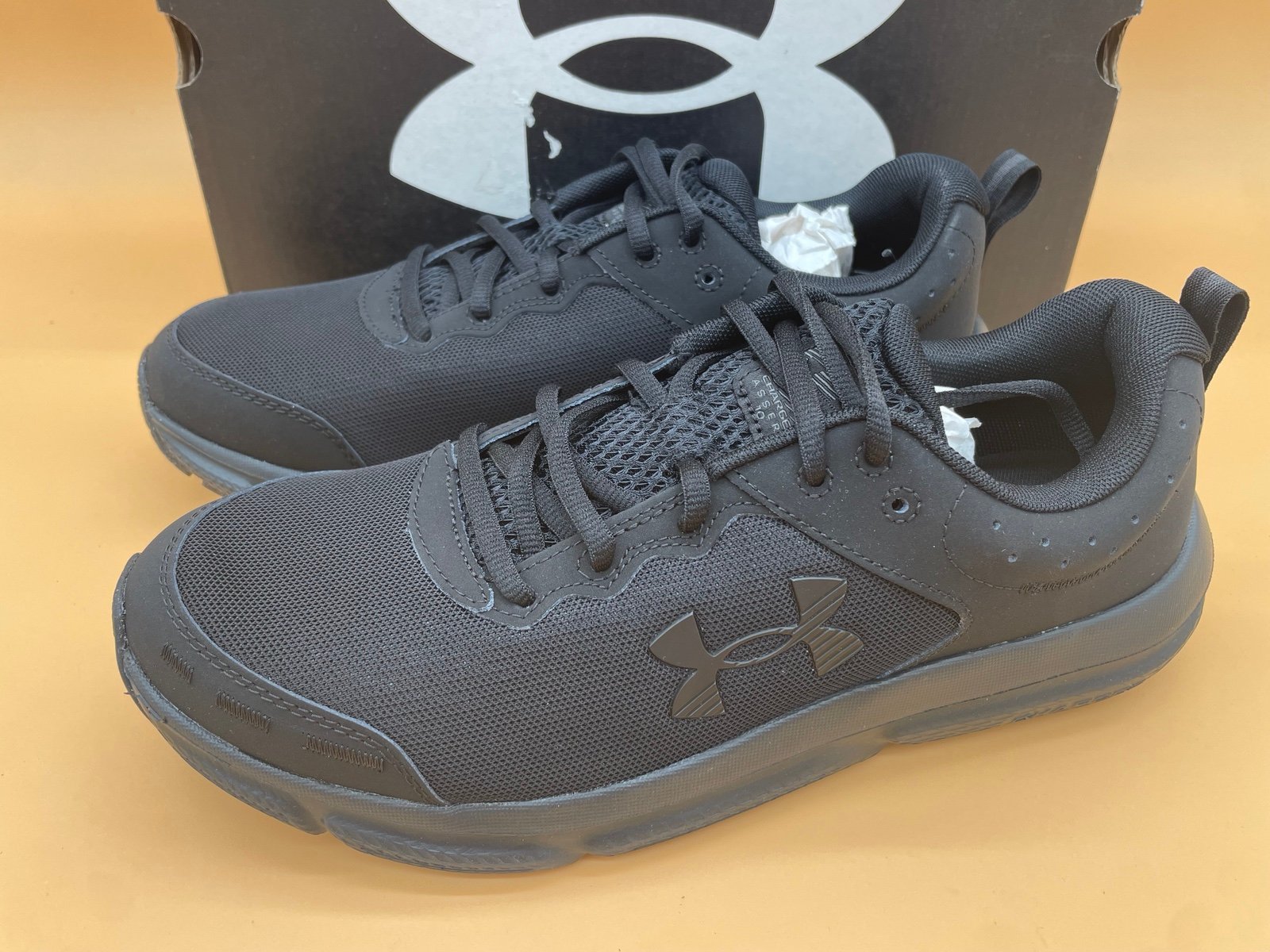 Size 11 Under Armour Women Charged Assert 10 Running Shoes Sneakers Black NEW