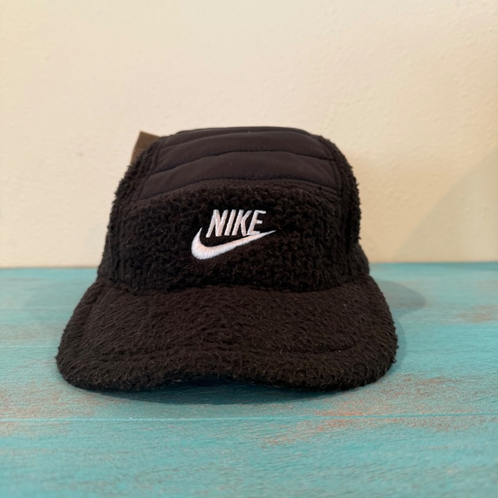 Nike Black Sherpa-Lined Quilted 5 Panel Strapback Hat NWT XS-S