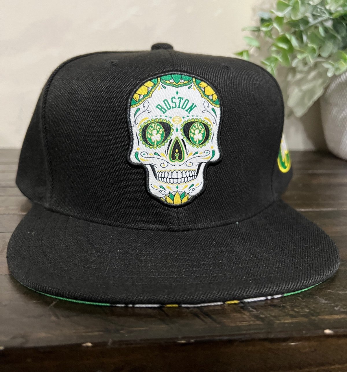 Mitchell & Ness Sugar Skull Dia De Los Muertos Boston Celtics Hat