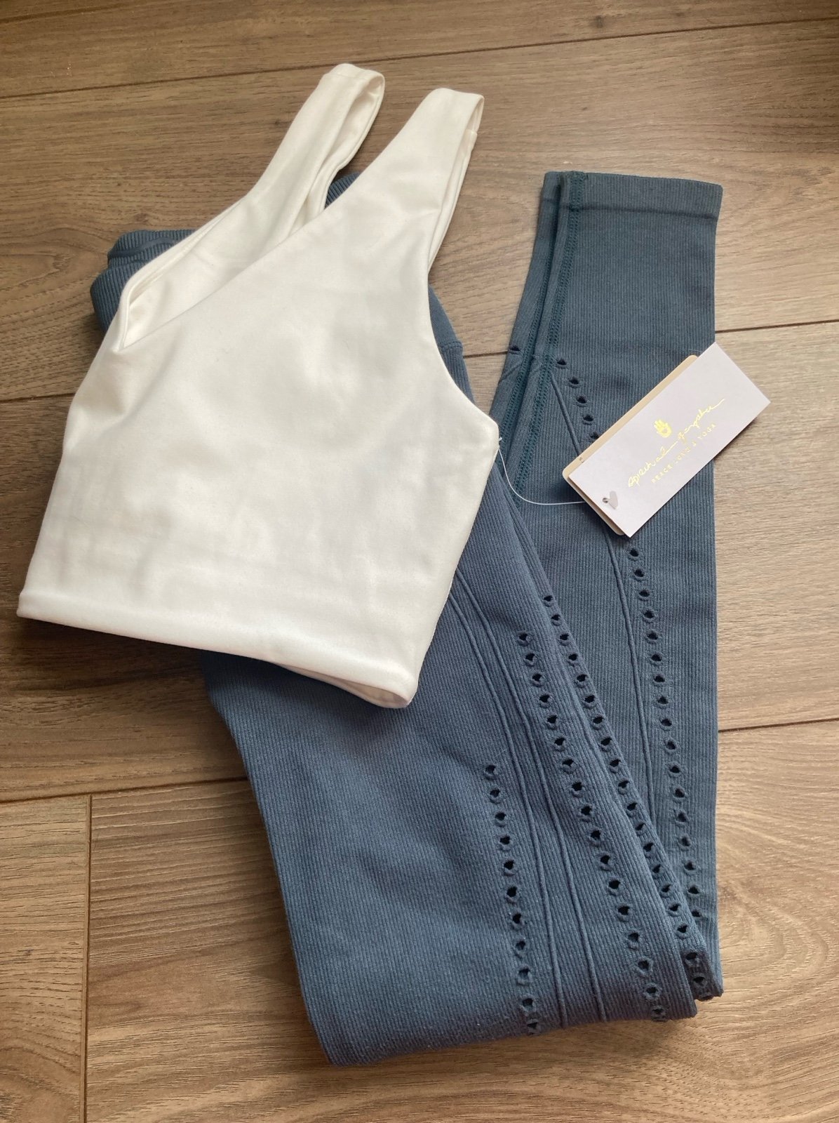 Spiritual Gangster Yoga sports bra and leggings outfit XS/S women’s