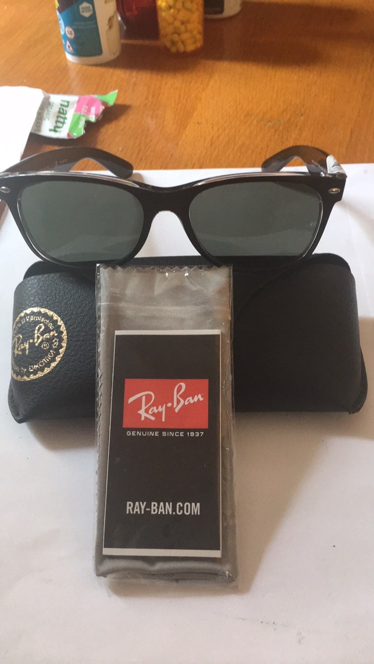 Ray-Ban Black SUNGLASSES