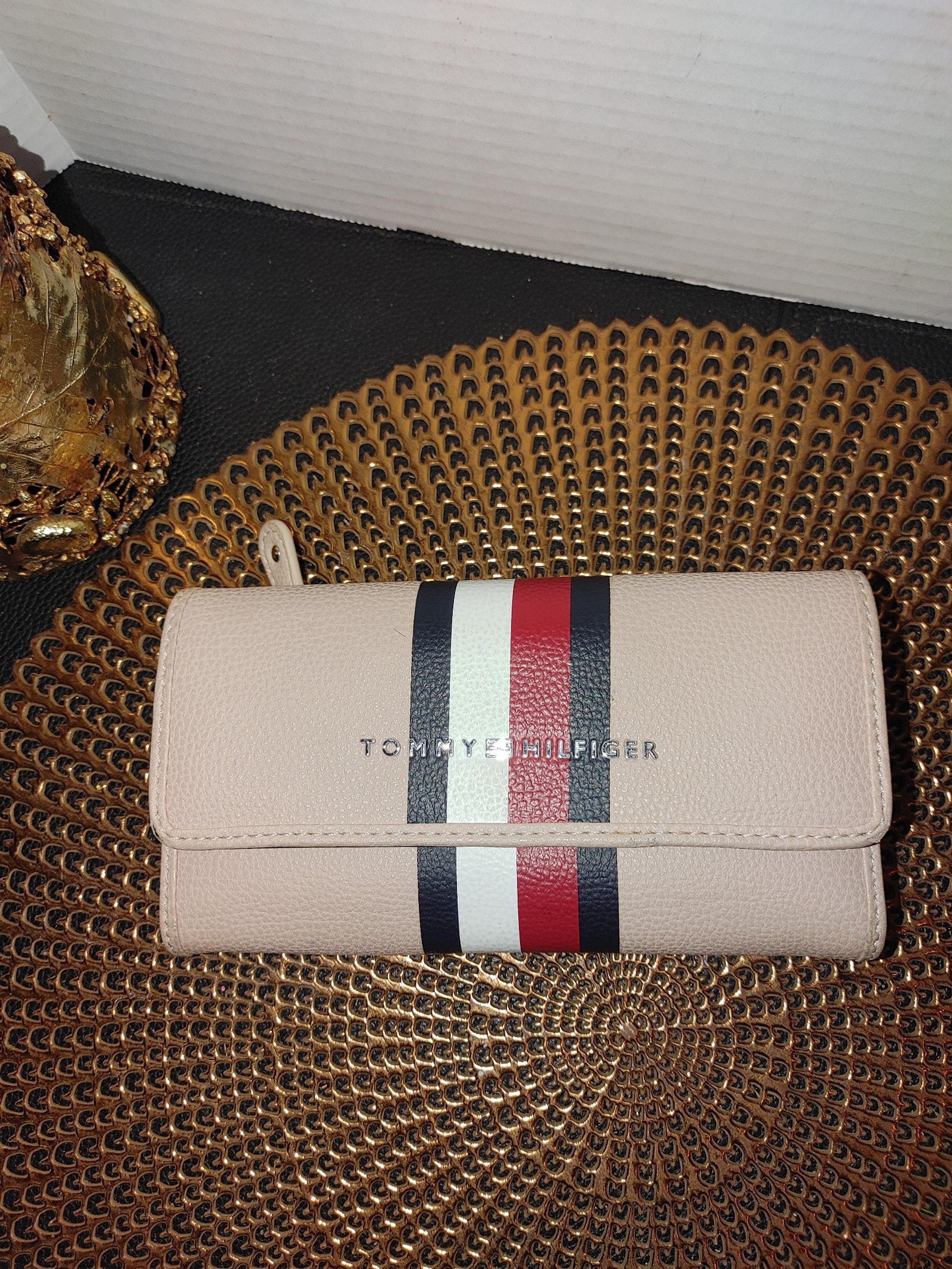 Wallet - Tommy Hilfiger