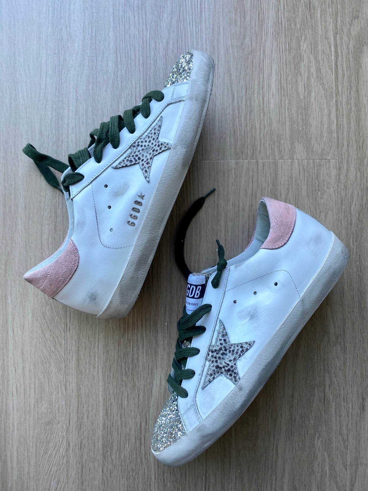人気商品 GOLDEN GOOSE - 新品◇定価10万◇現行品 GOLDEN GOOSE Space 人気商品 GOLDEN GOOSE - 新品◇定価10万◇現行品 GOLDEN GOOSE Space
