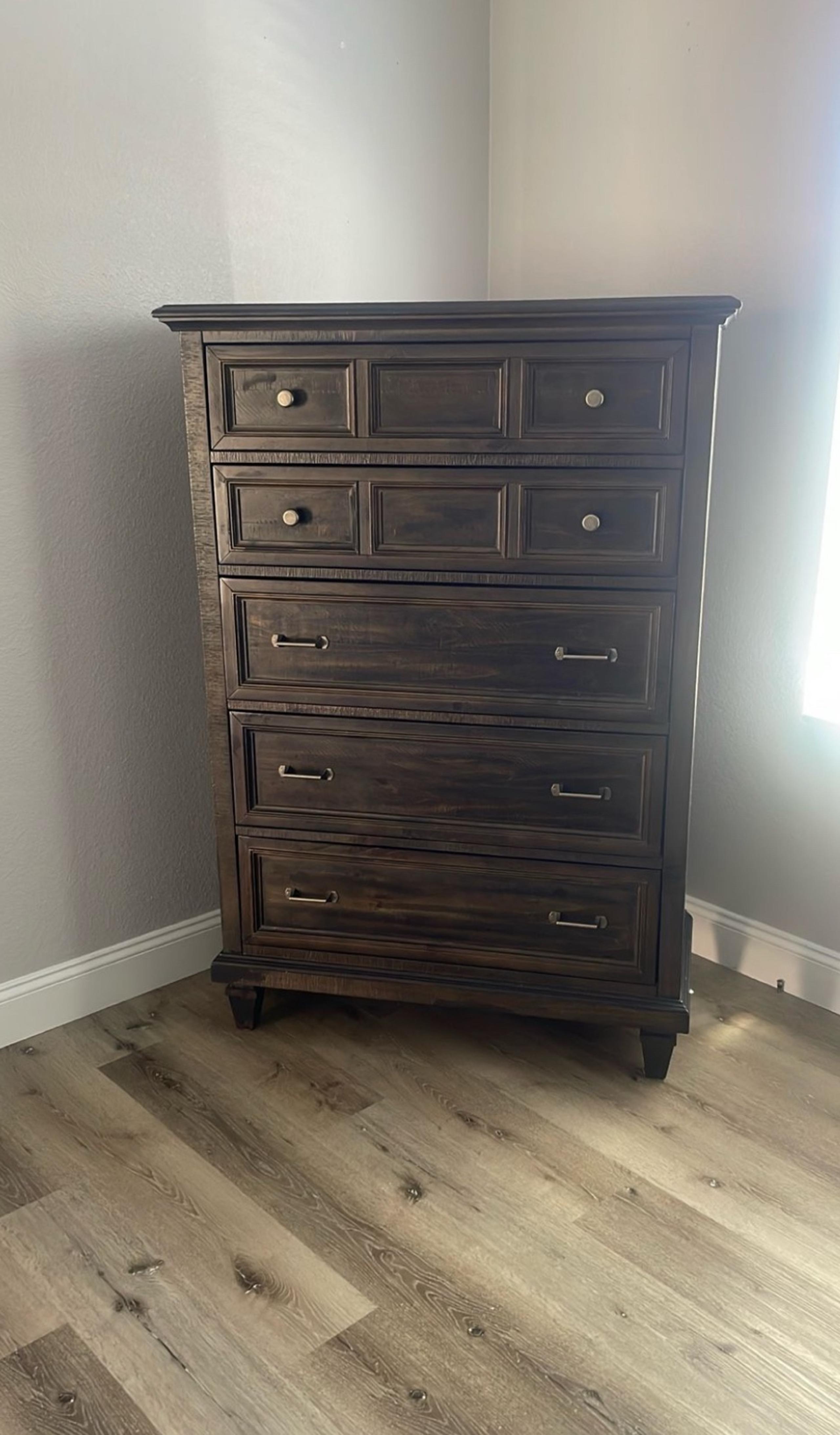 Dresser/drawer