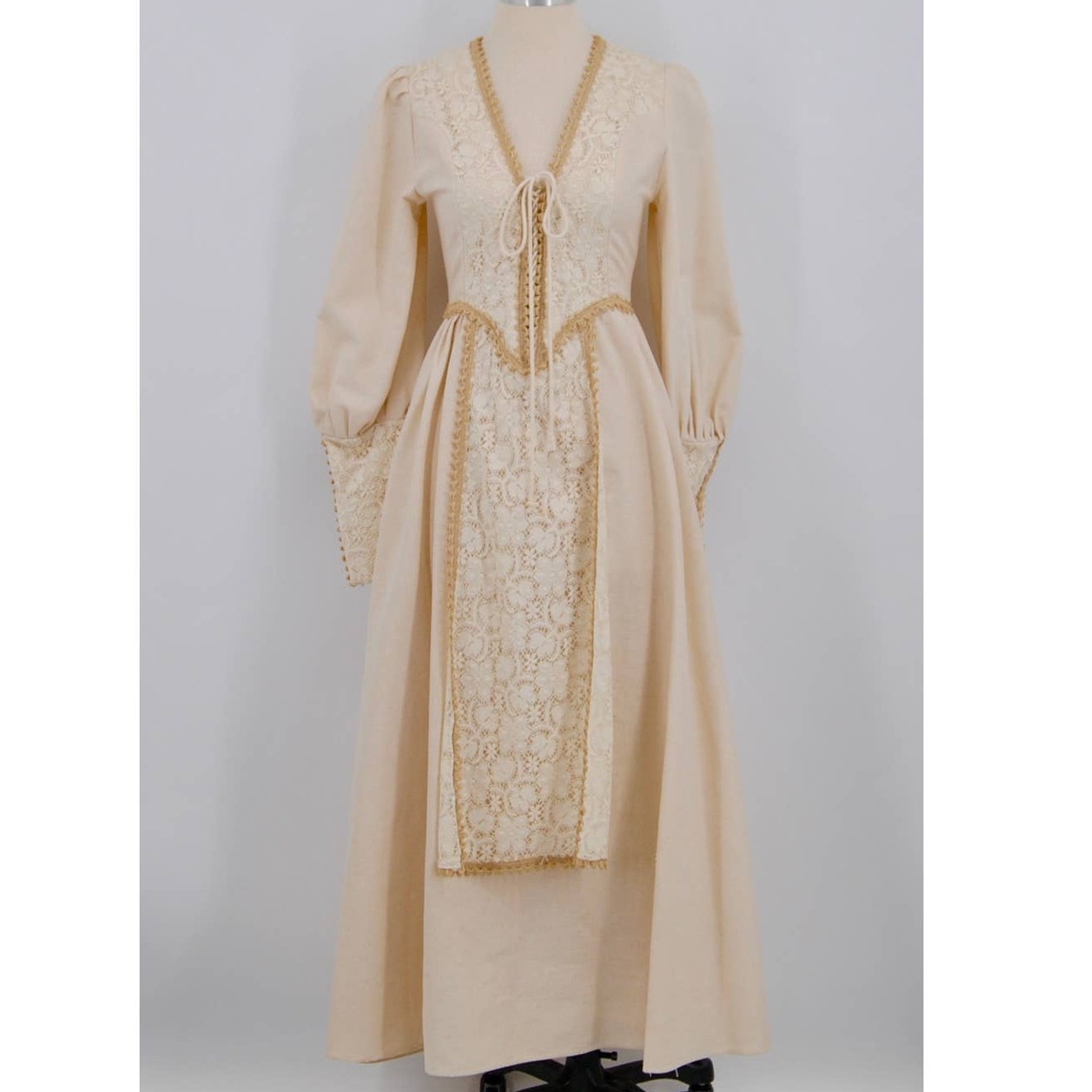 70's Elizabethan Revival Black Label Gunne Sax Dress