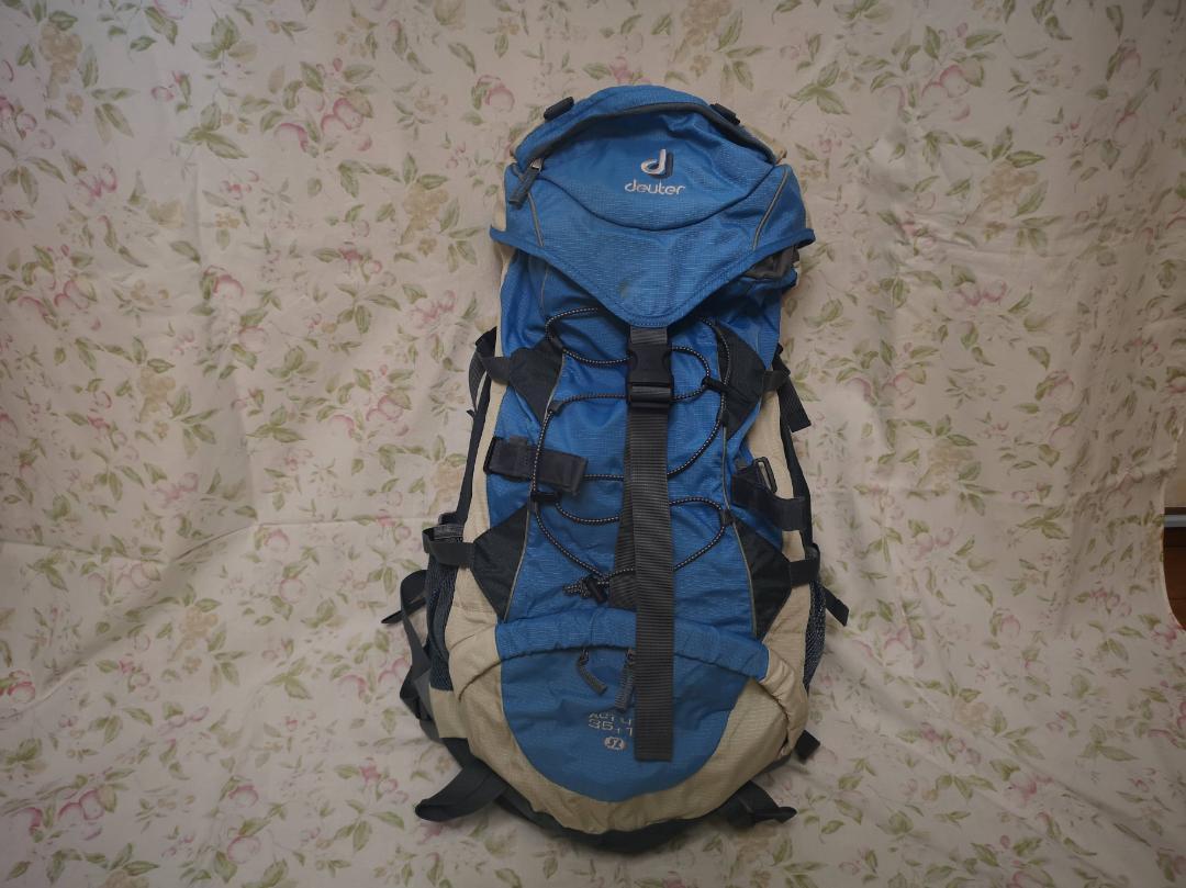 deuterACT light 35+10SL Backpack Blue and Beige