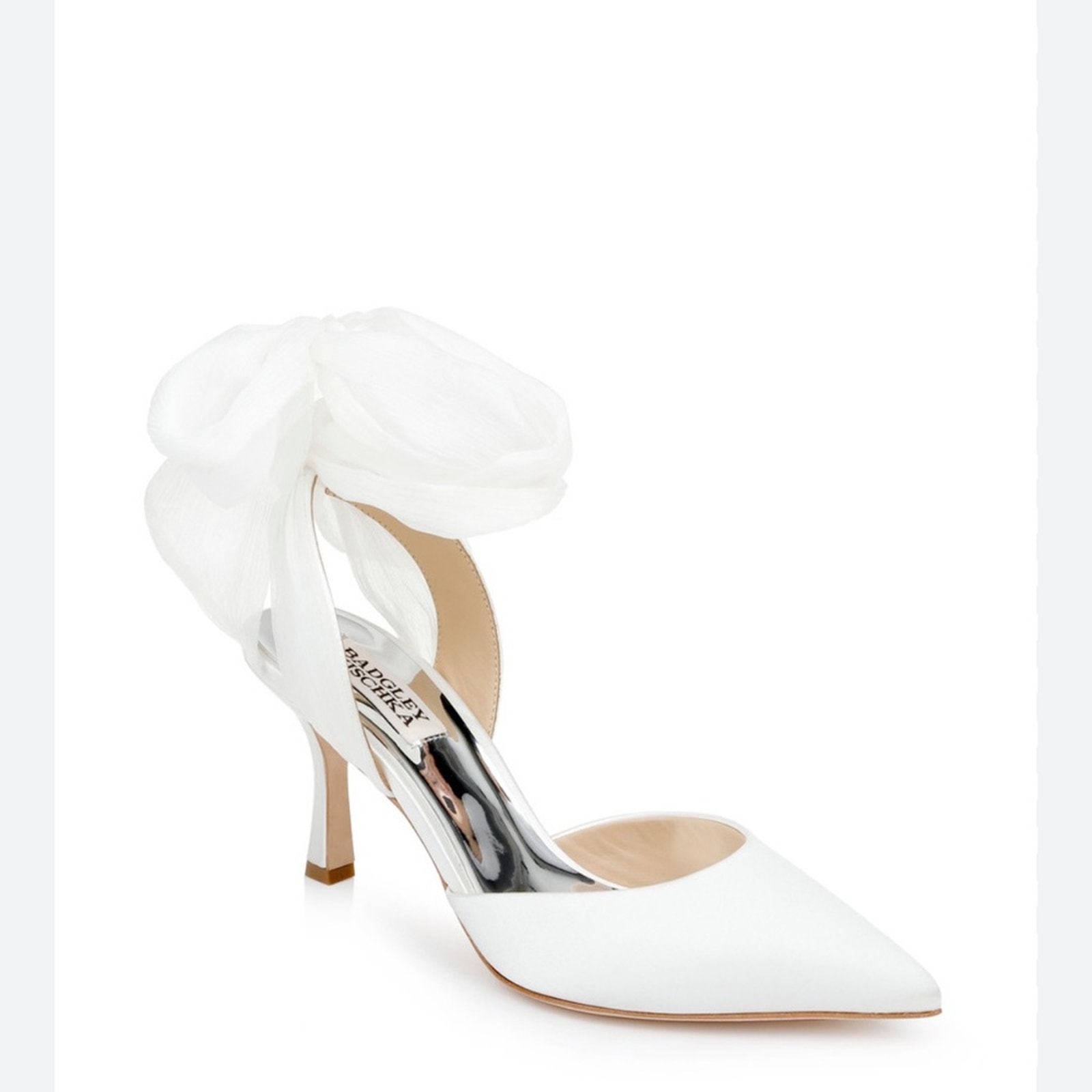 Badgley Mischka NWB size 6.5 white satin Blaze Bow stilettos