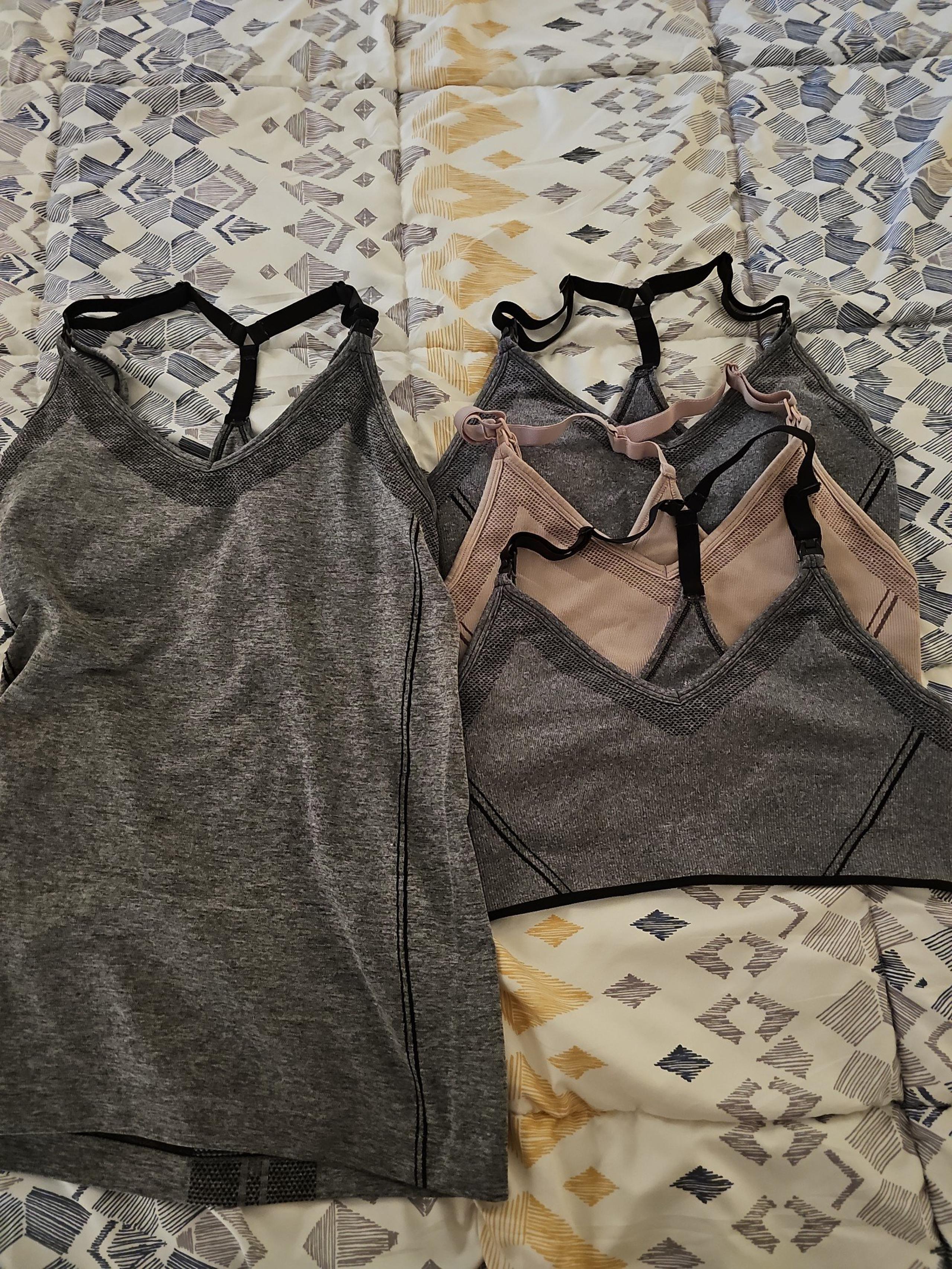 Gilligan & O'Malley nursing yoga sport bras and tank medium