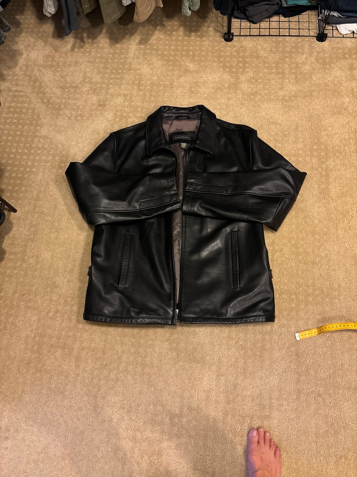 Men’s banana republic leather jacket
