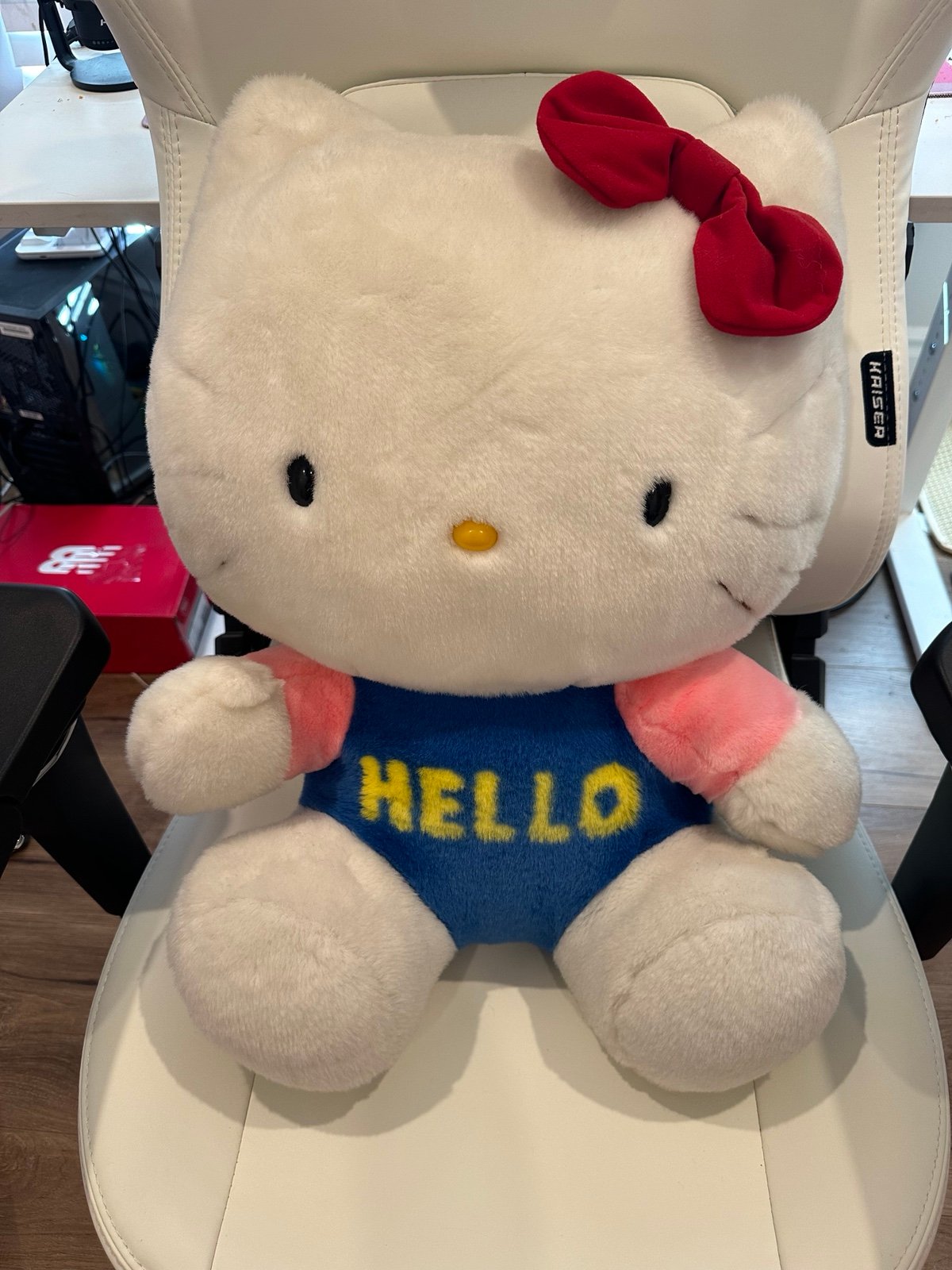 Hello Kitty Sanrio 1976 Plush Toy - Vintage San Francisco
