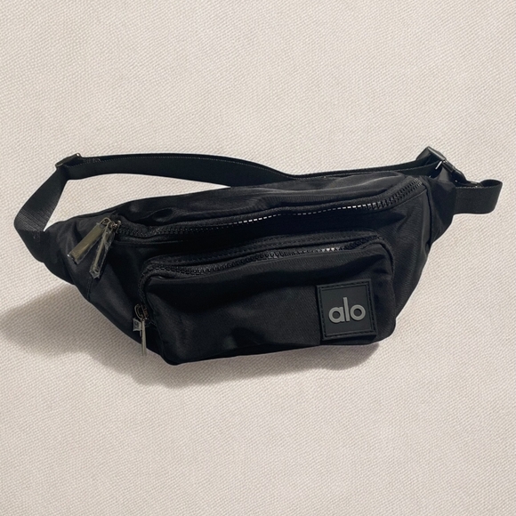 Alo Yoga Explorer Fanny Pack Black Belt Bag