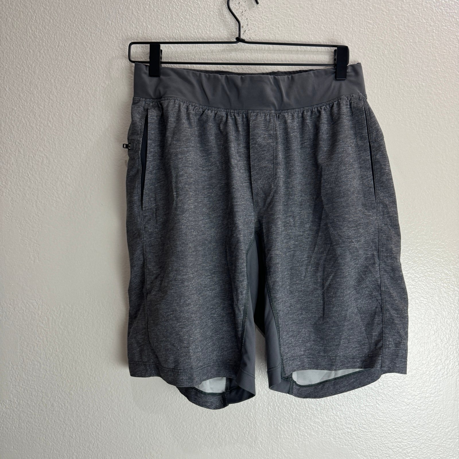 Lululemon Linerless Shorts Athletic Unisex