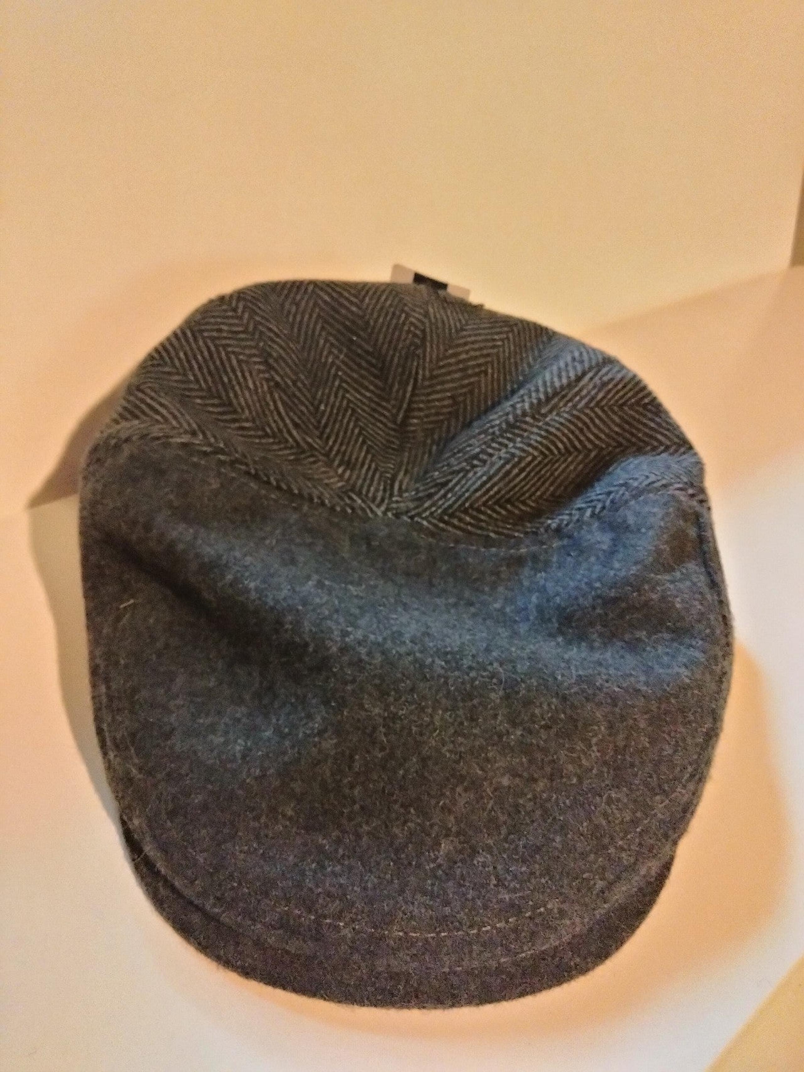 Men's Dockers hat brand new charcoal