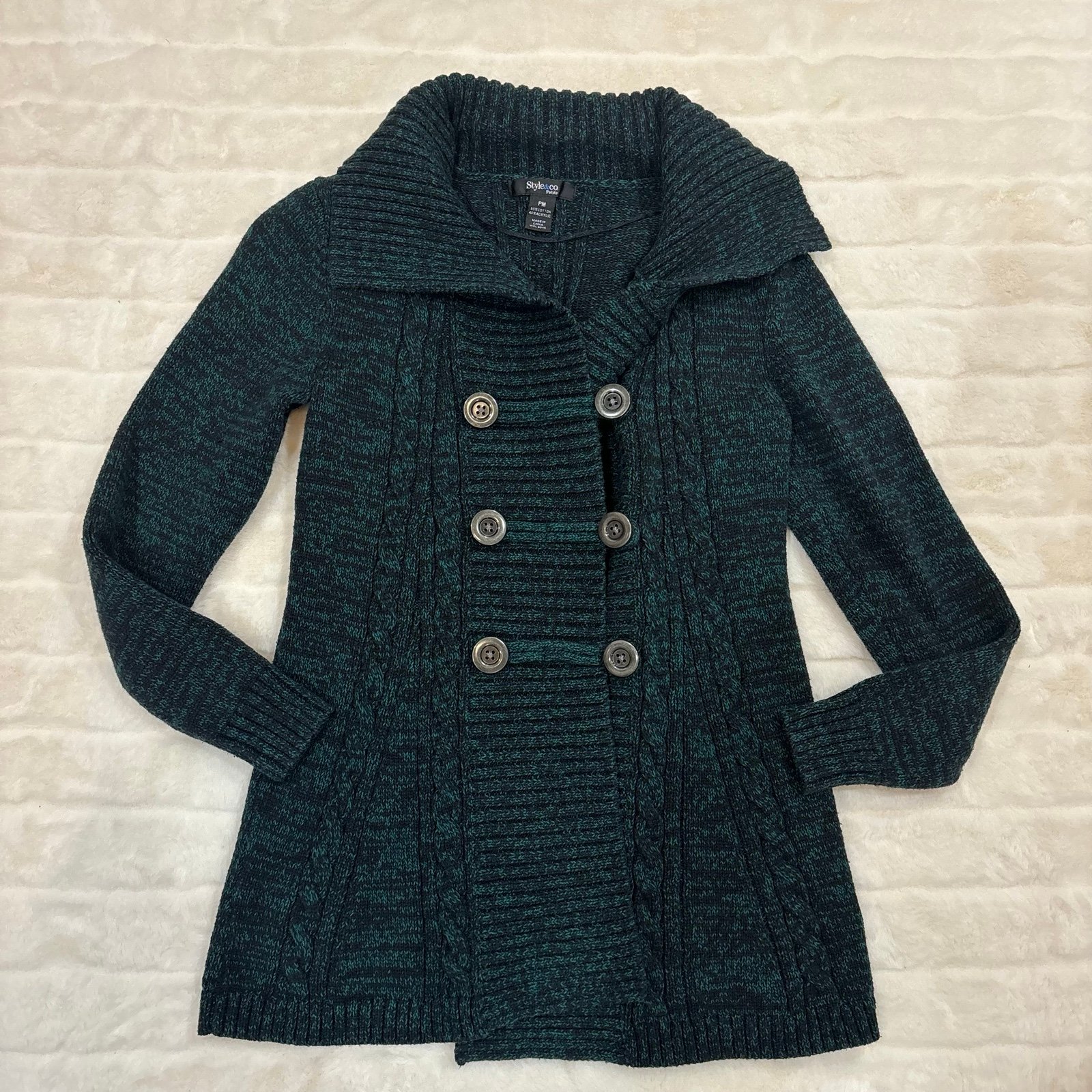 Vintage Style & Co Green and black knit button-up cardigan