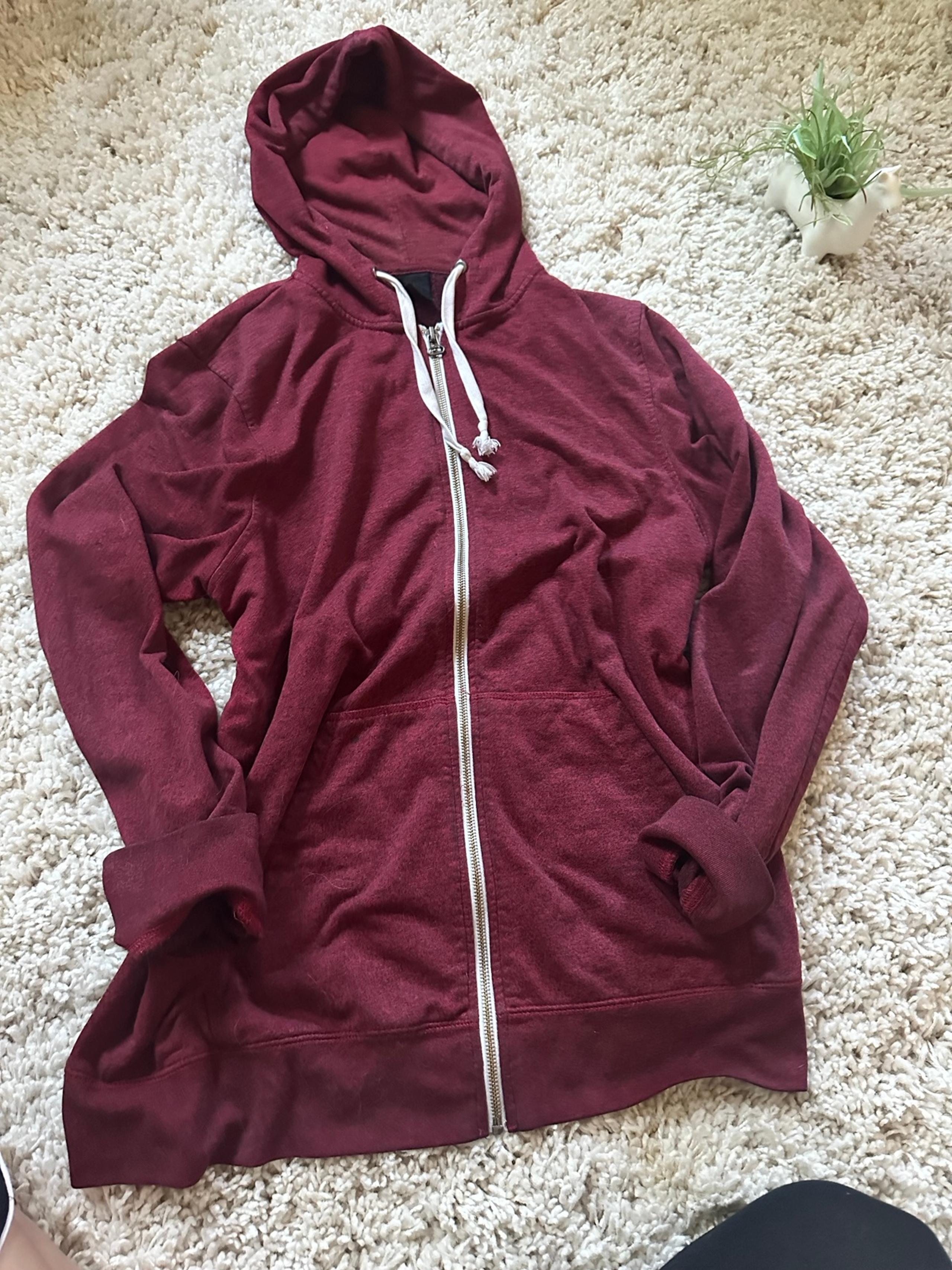 Zine maroon burgundy long sleeve fall autumn easygoing women’s skater hoodie
