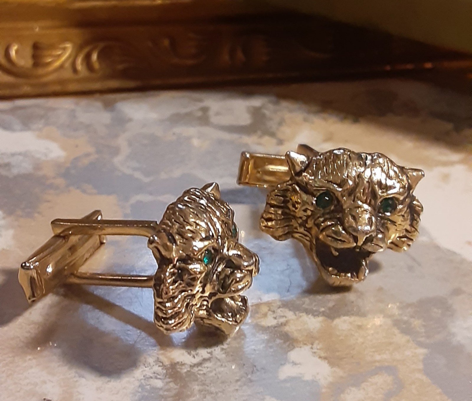 VINTAGE ROARING TIGER CUFFLINKS Grn Glass Eyes GT Unisex