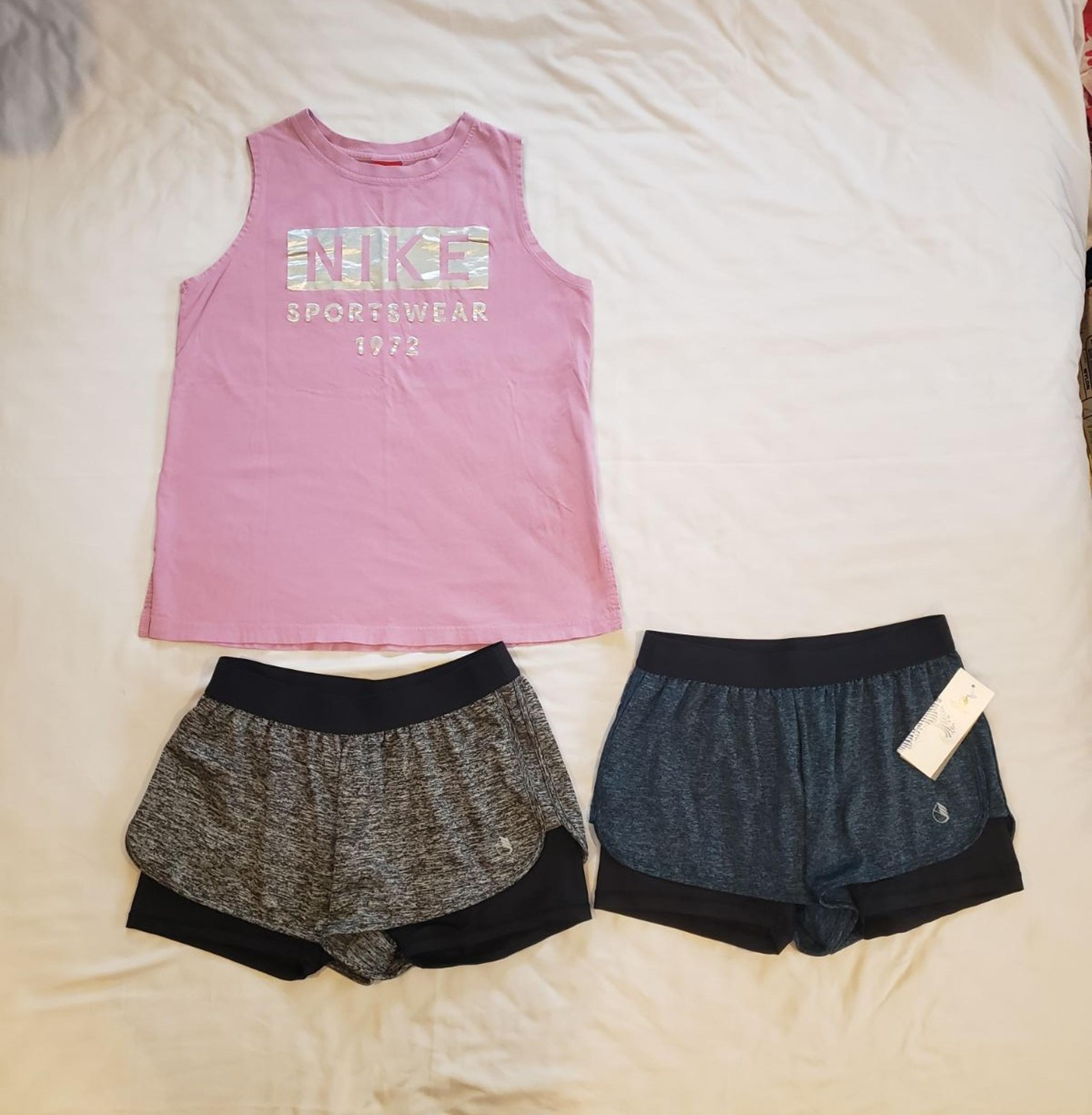 Women's athletic lot. Size medium