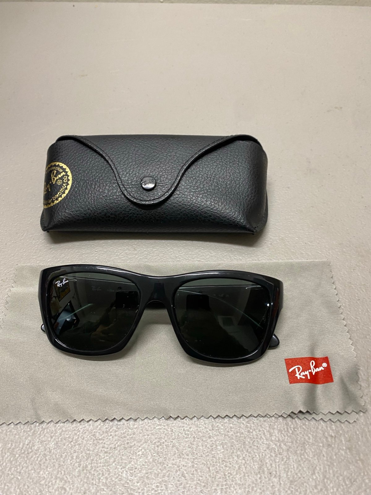 Ray-Ban Sunglasses, RB 4194 601 3N Polished Black, 53-17-140, Plastic *READ*