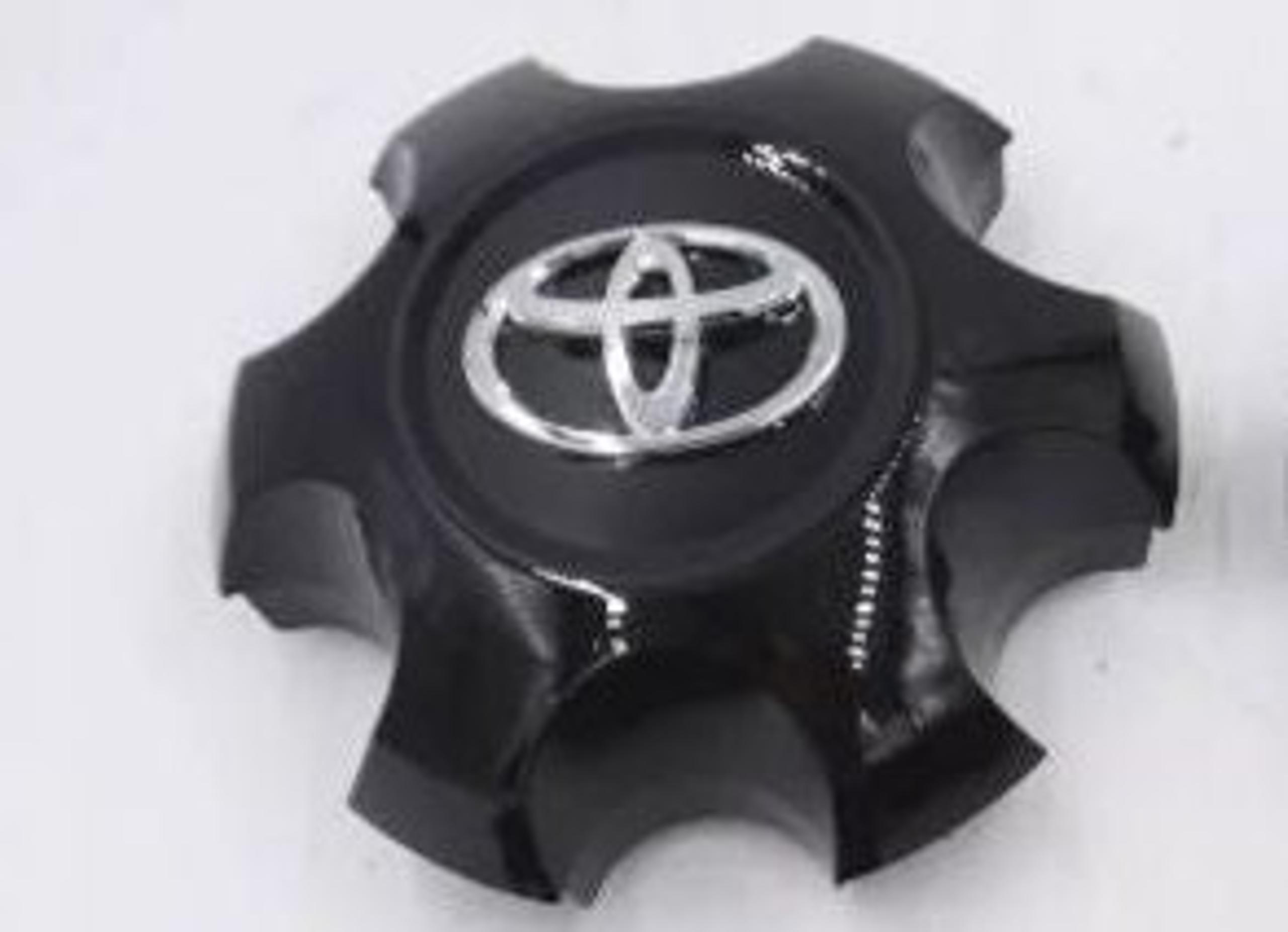 2021 TOYOTA WHEEL CAP Black / chrome