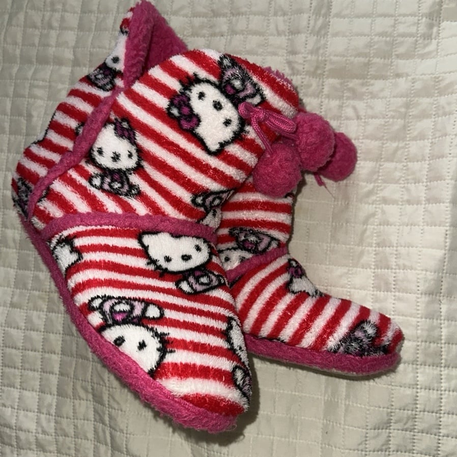 Hello kitty slippers