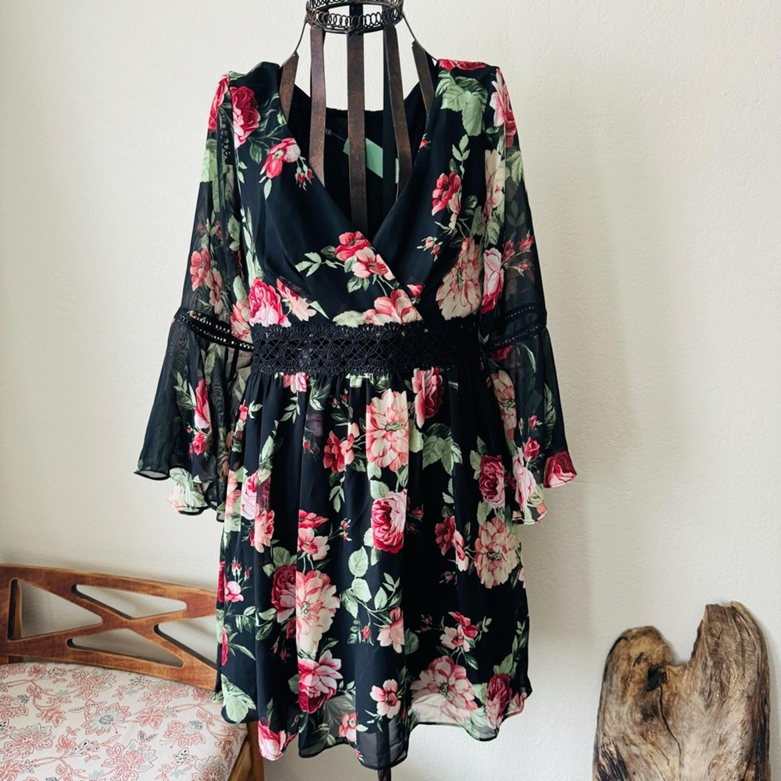 A. Byer | black floral v neck bell sleeve dress size 7