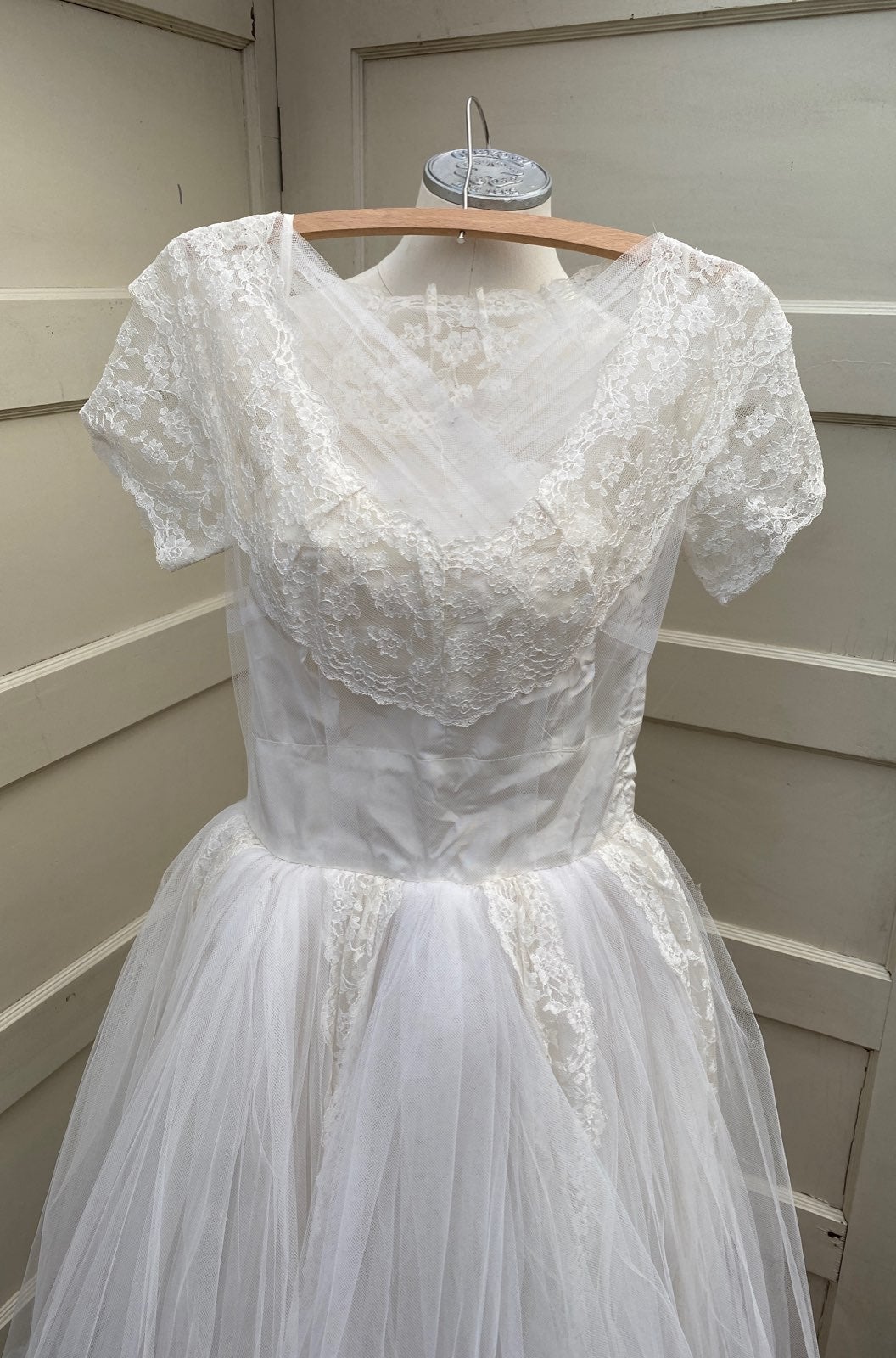SALE Vintage 1950s Lace & Tool Wedding