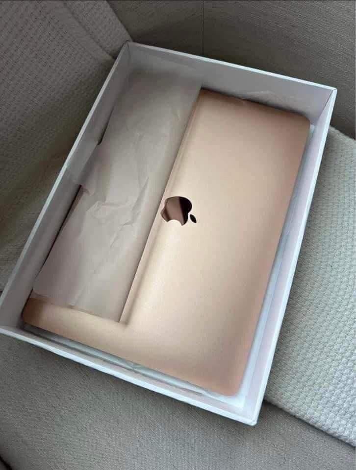 Apple Macbook Air