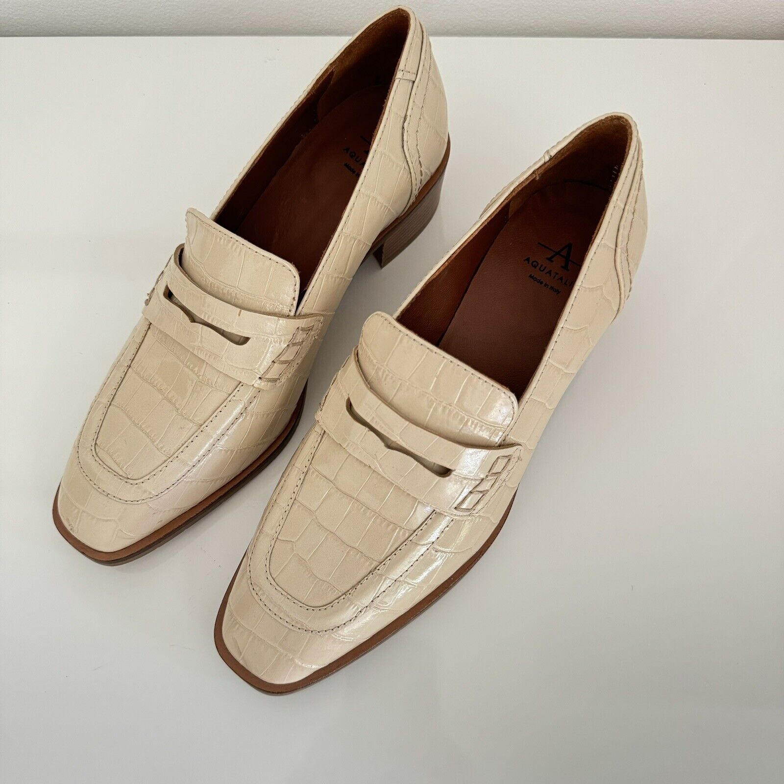 Aquatalia Riya Croc Embossed Penny Loafers Beige Womens Sz 6 NEW 425