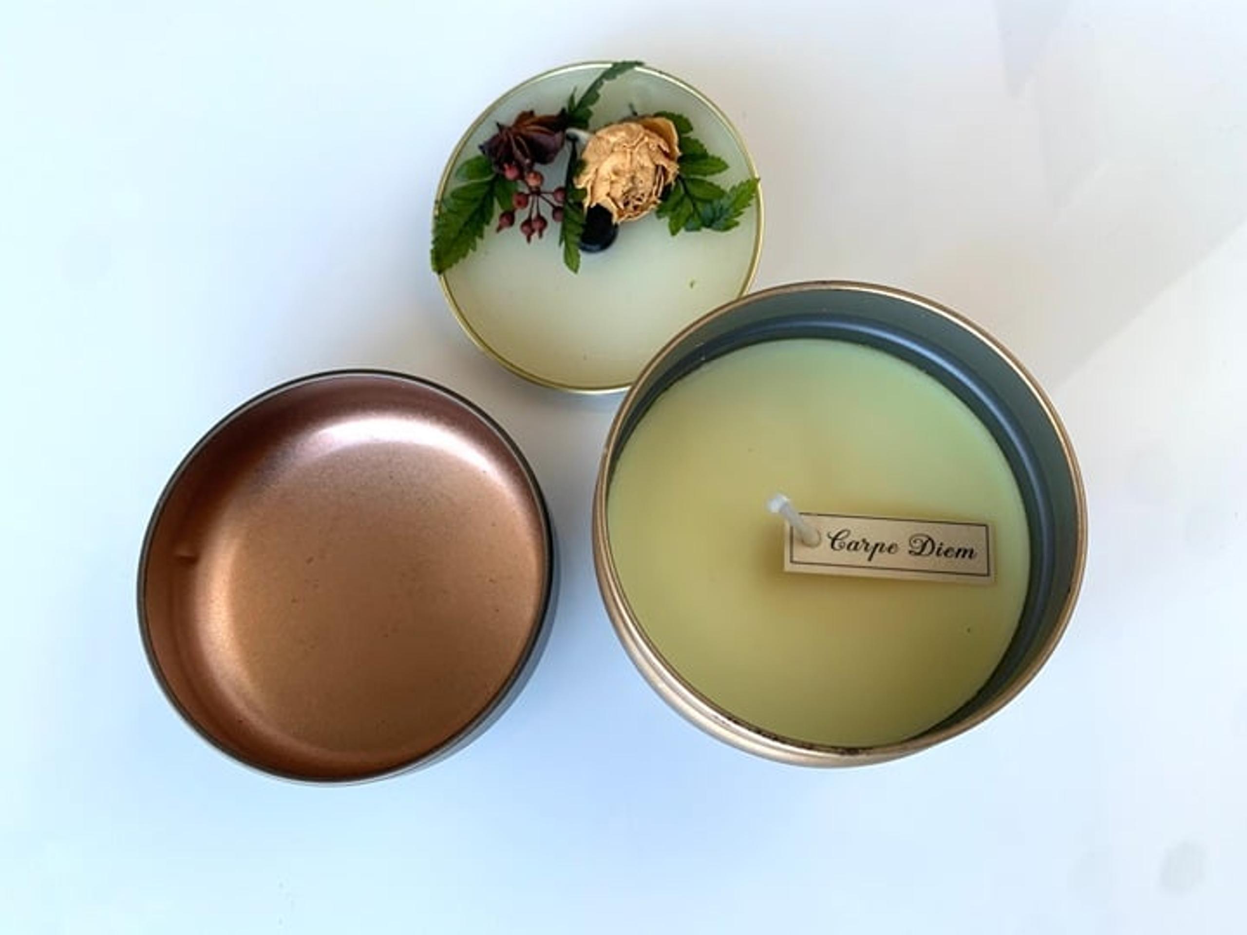 9.5oz Luxury Scented Soy Candle, Amber & Sandalwood Aromatherapy, 40Hr Burn Time