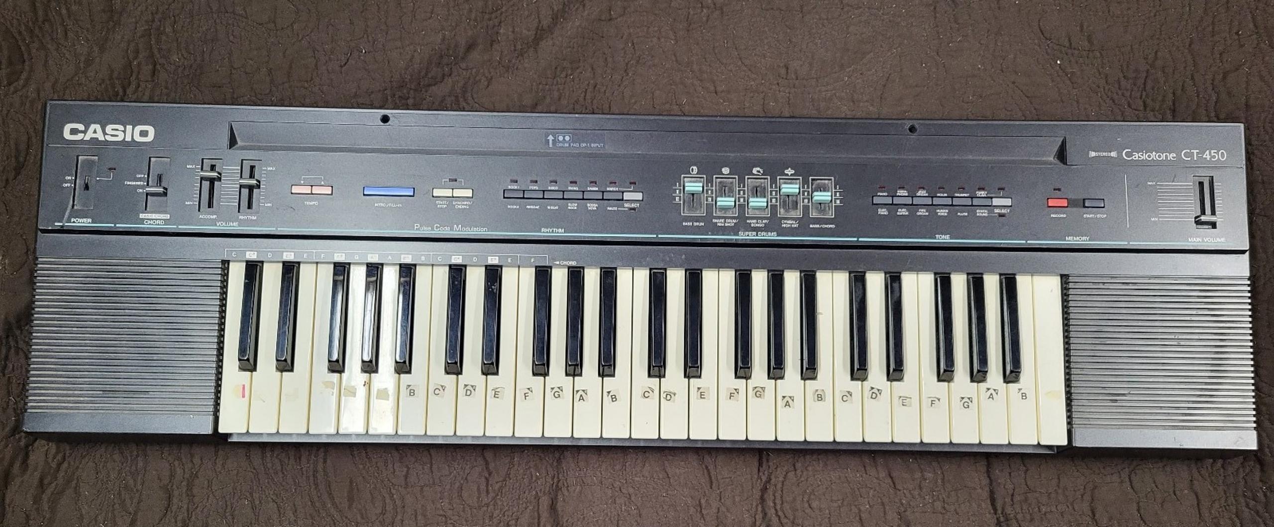 CASIO CT-450 Music Keyboard / Synthesizer - 49 Key Piano Casiotone