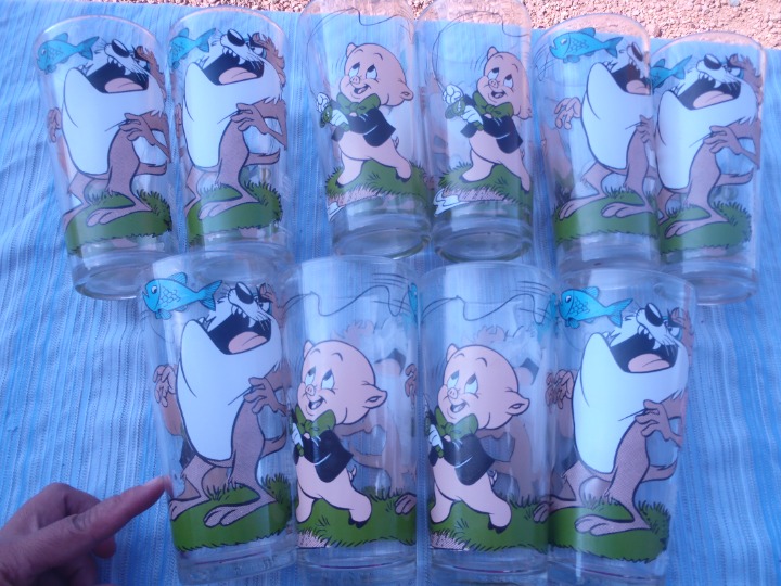 PEPSI COLLECTIBLE DRINKING GLASSES SET