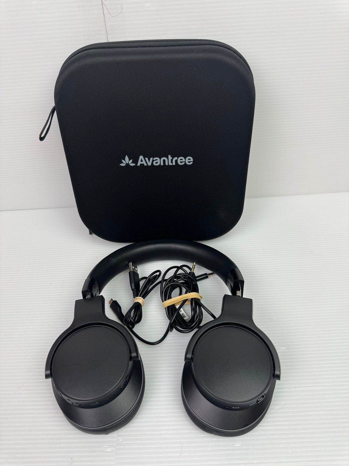 Avantree-Noise Cancelling Headphones Oversized The Ear ANC031 Black With Case