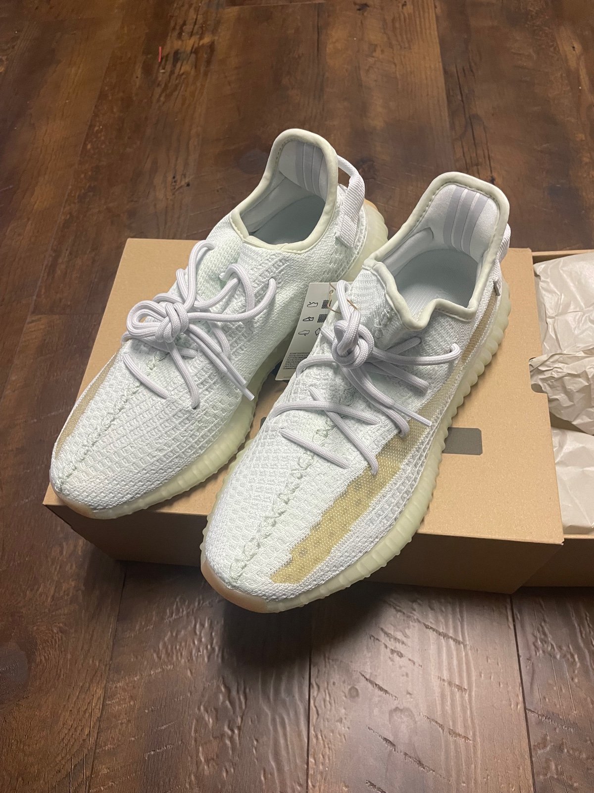 Yeezy Adidas Boost 350 V2 Hyperspace