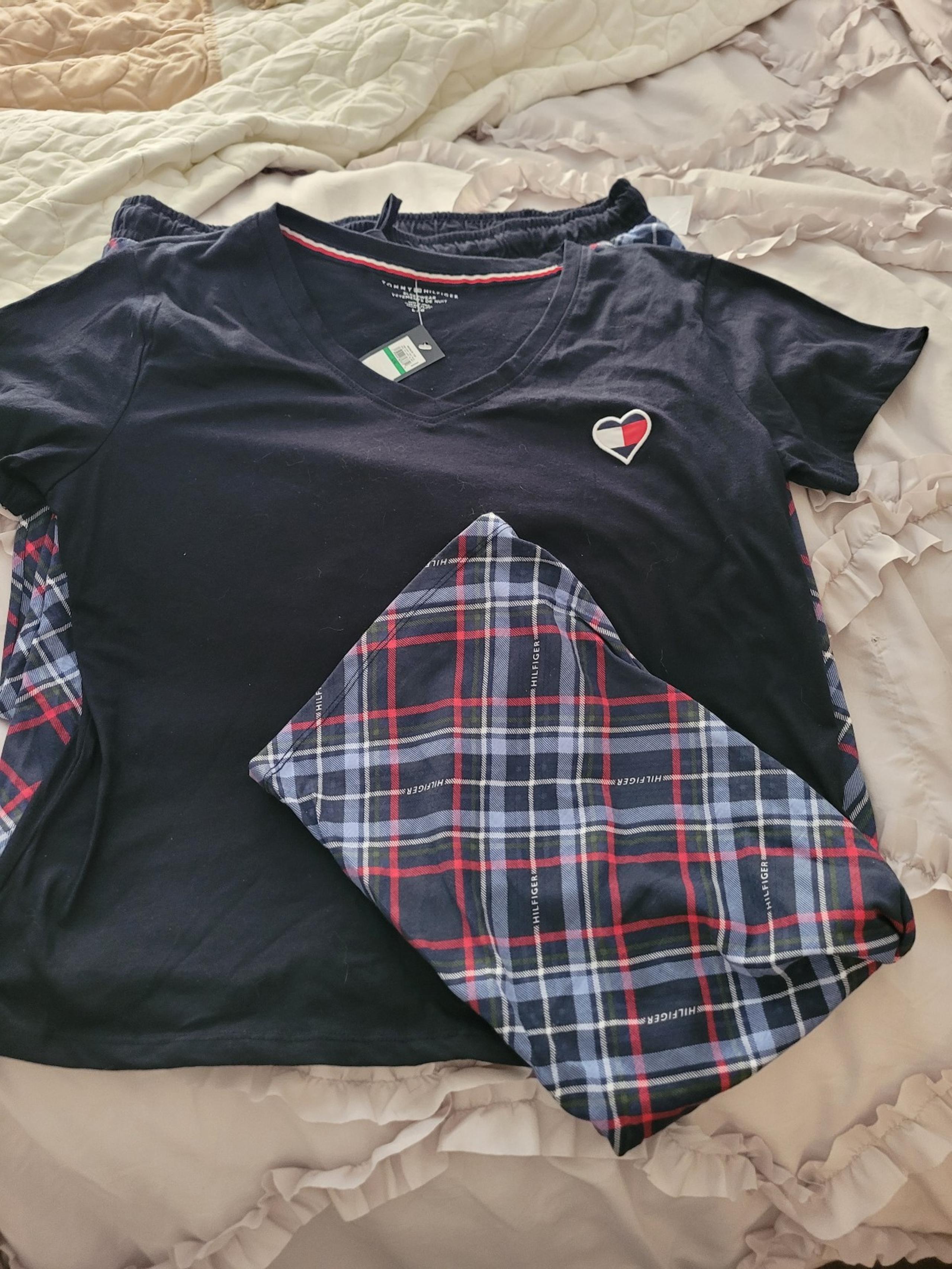 Tommy Hilfiger Women's Logo Heart Flag Pajama Set