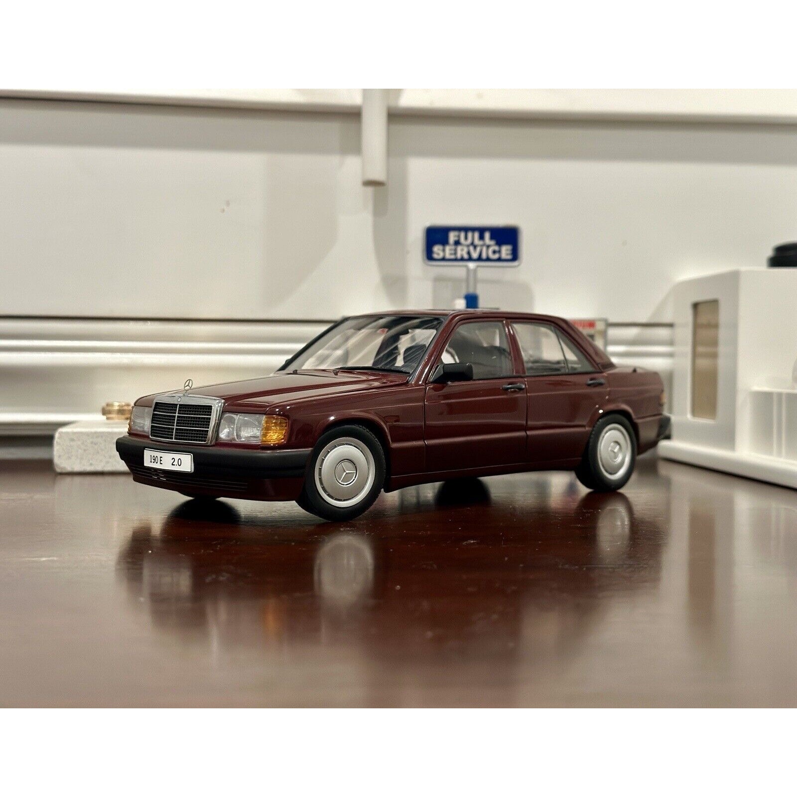 Mercedes Benz 190E 2.0, Barolo Red | AUTOart Millennium 1/18 | Very Rare