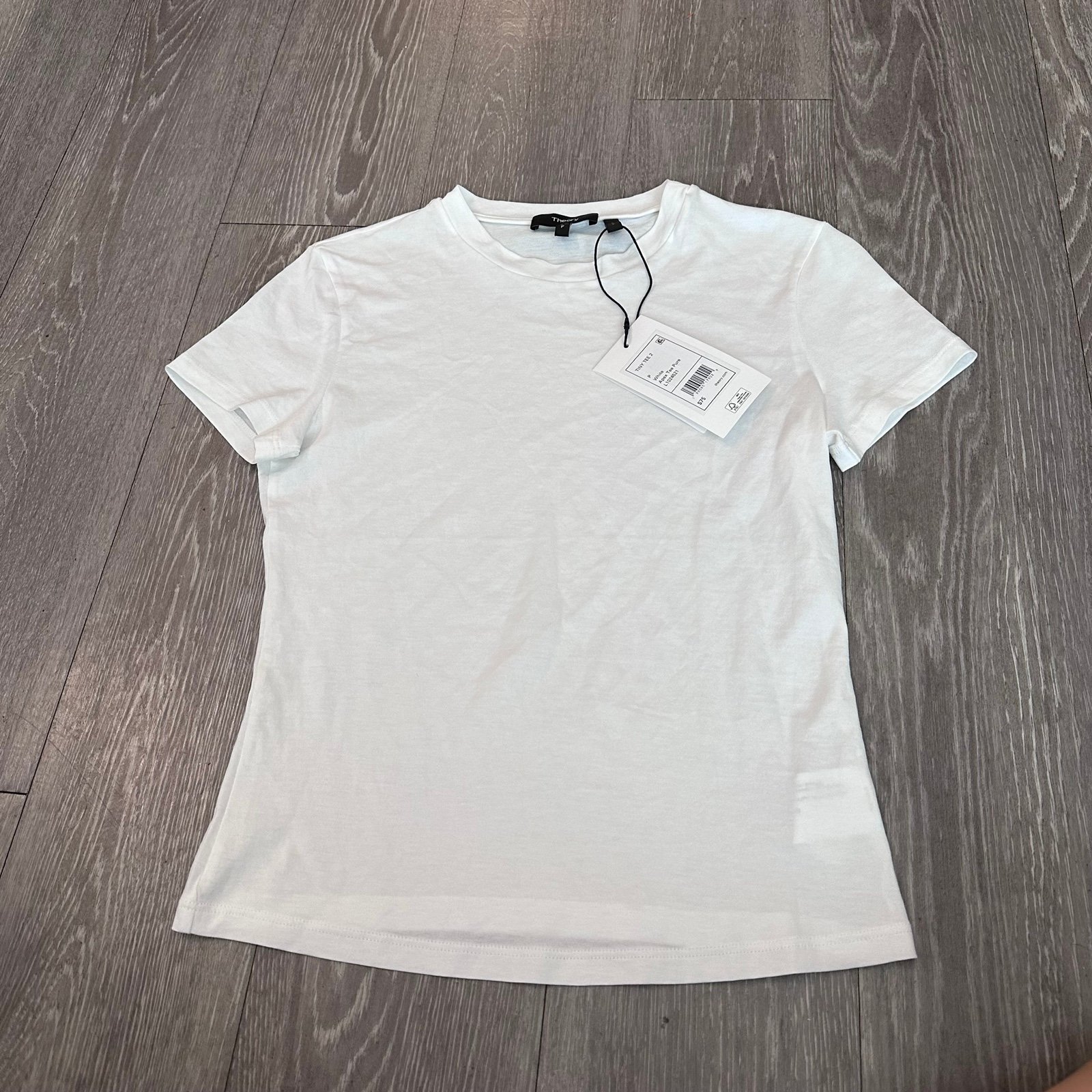 Theory white tshirt short sleeve tiny tee 2 size p