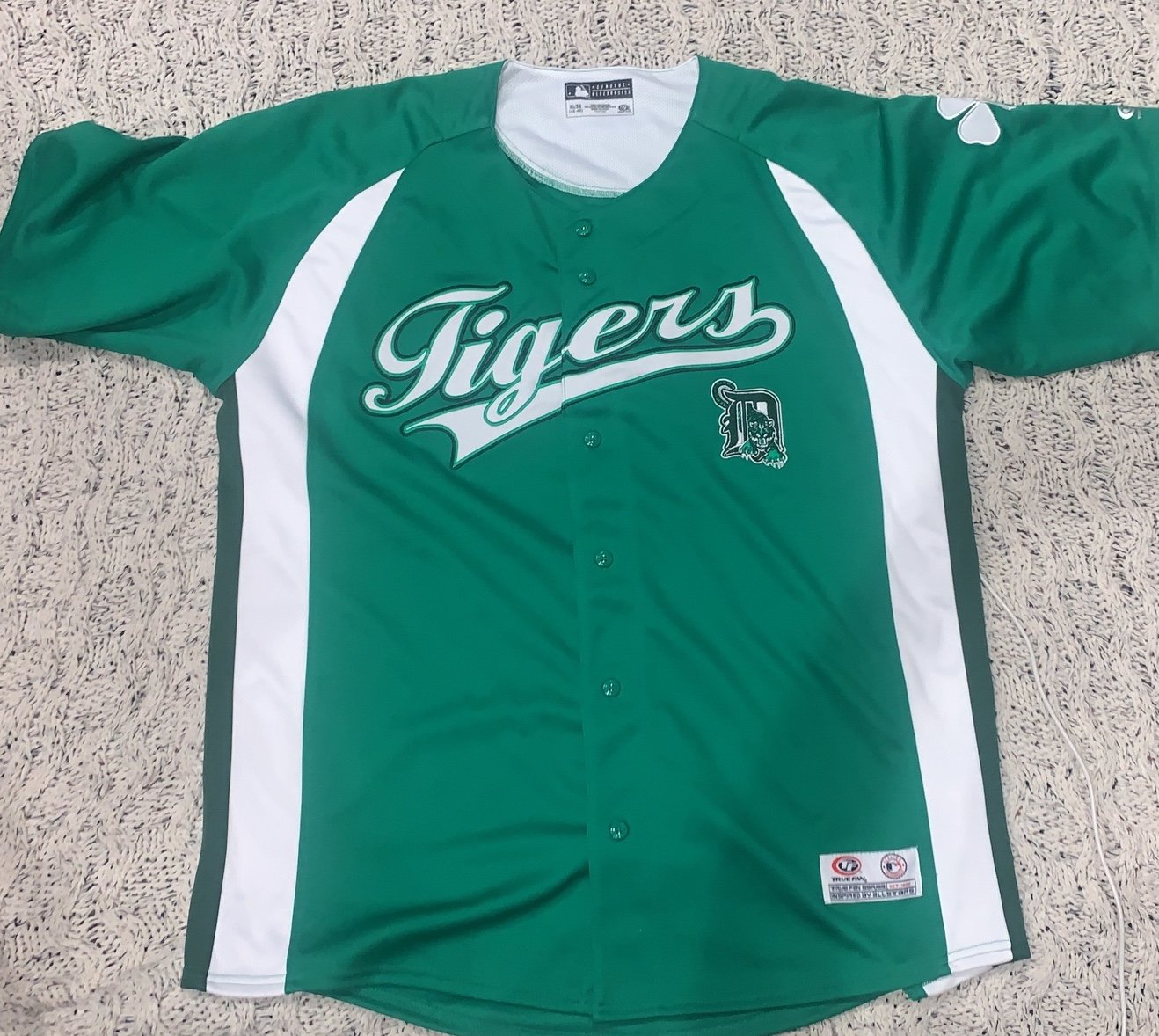 Men’s Special Edition Detroit Tigers baseball St.Patrick’s Day Jersey size XL