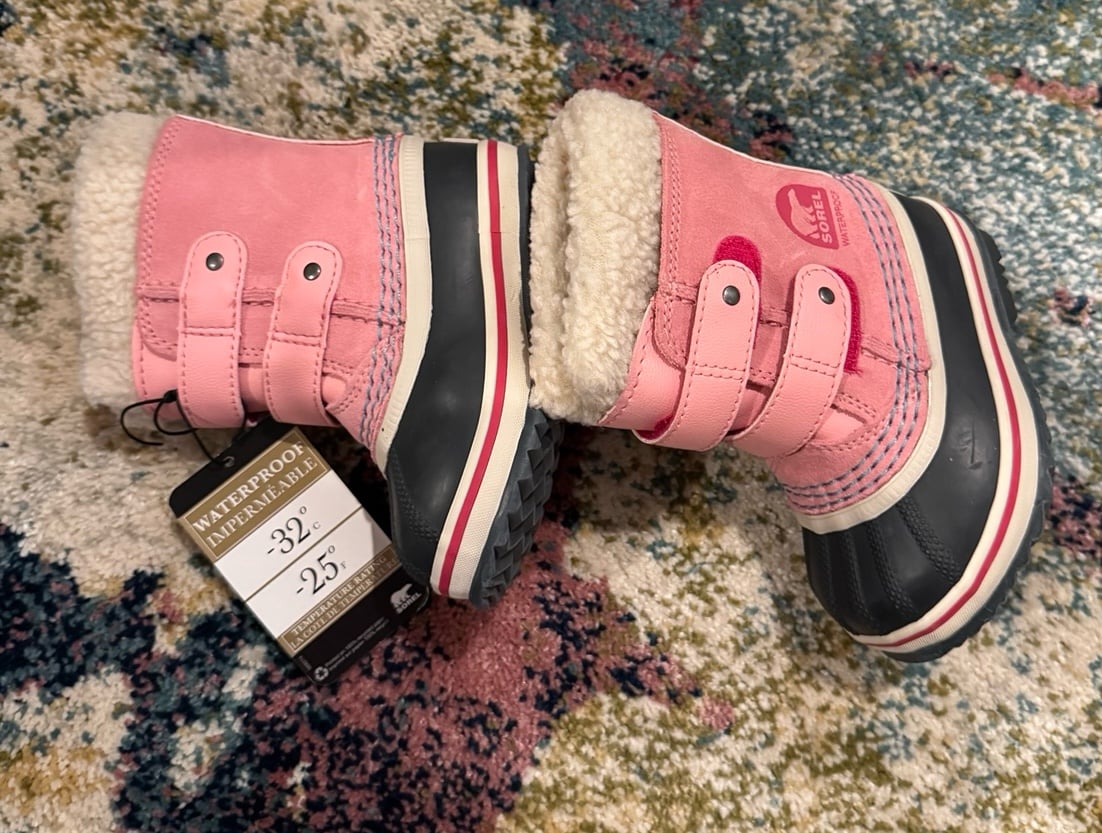 Pink Sorel waterproof boots Child 6 NWT