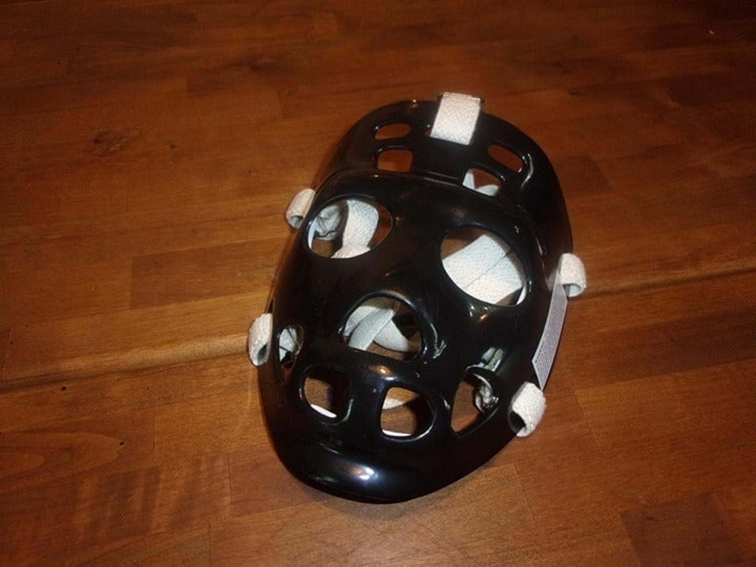 MYLEC JUNIOR BLACK STREET/FLOOR HOCKEY MASK